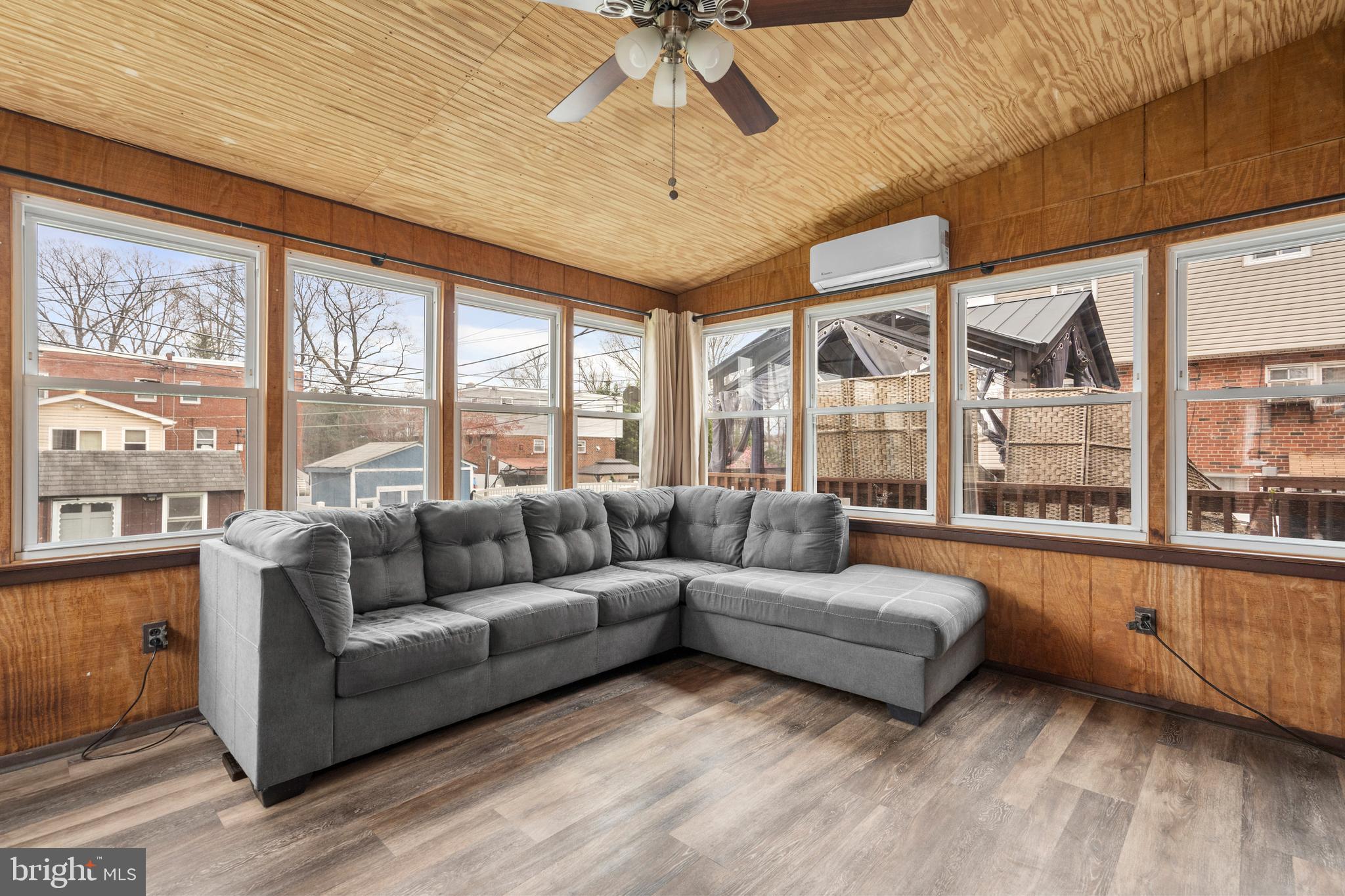 RIDLEY PARK - Residential