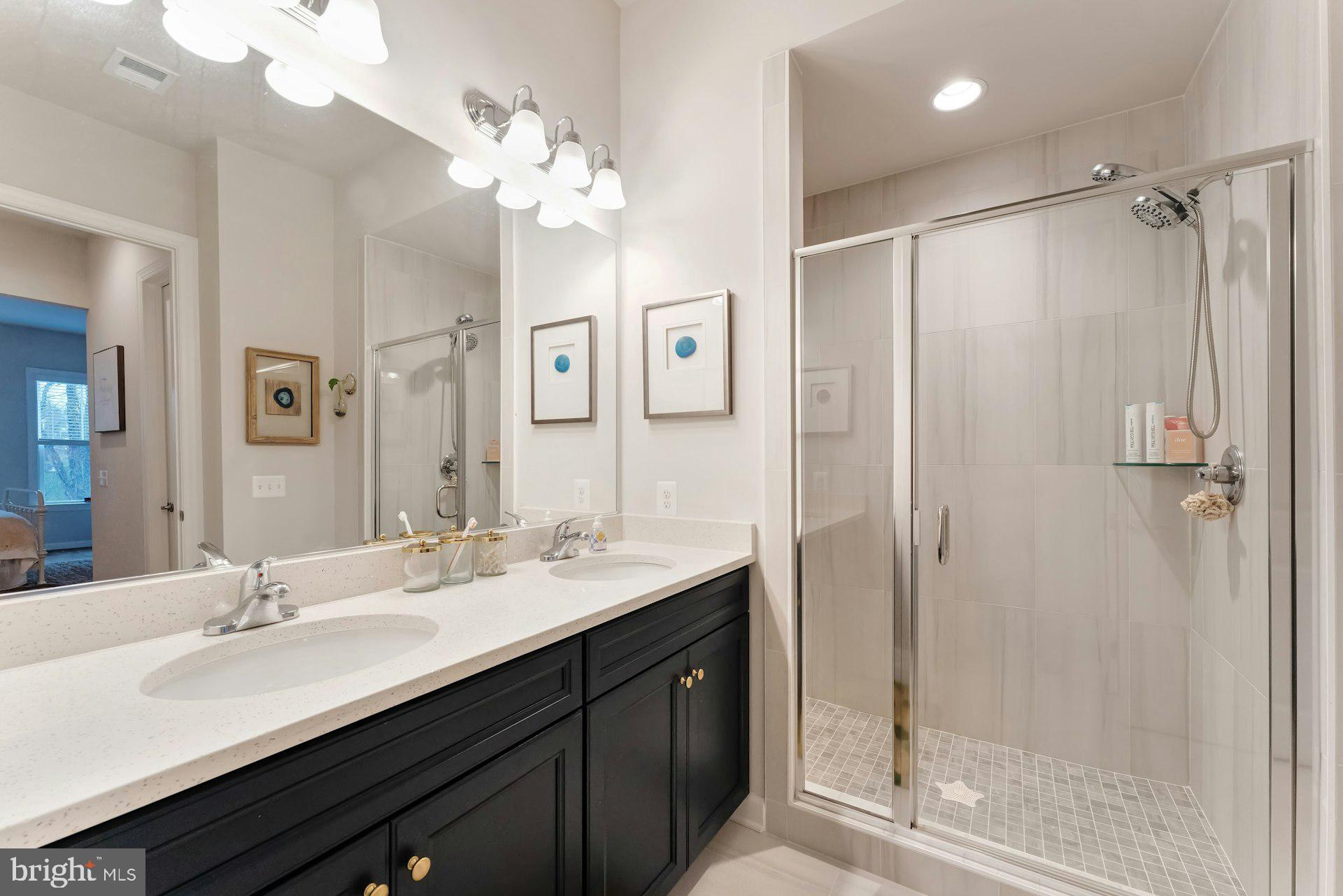 CADENCE AT LANSDOWNE - Residential