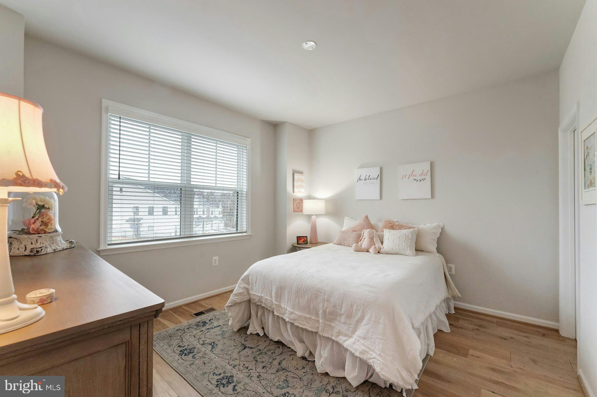 CADENCE AT LANSDOWNE - Residential