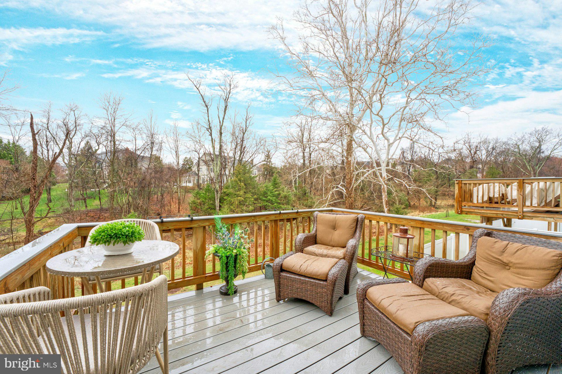 CADENCE AT LANSDOWNE - Residential