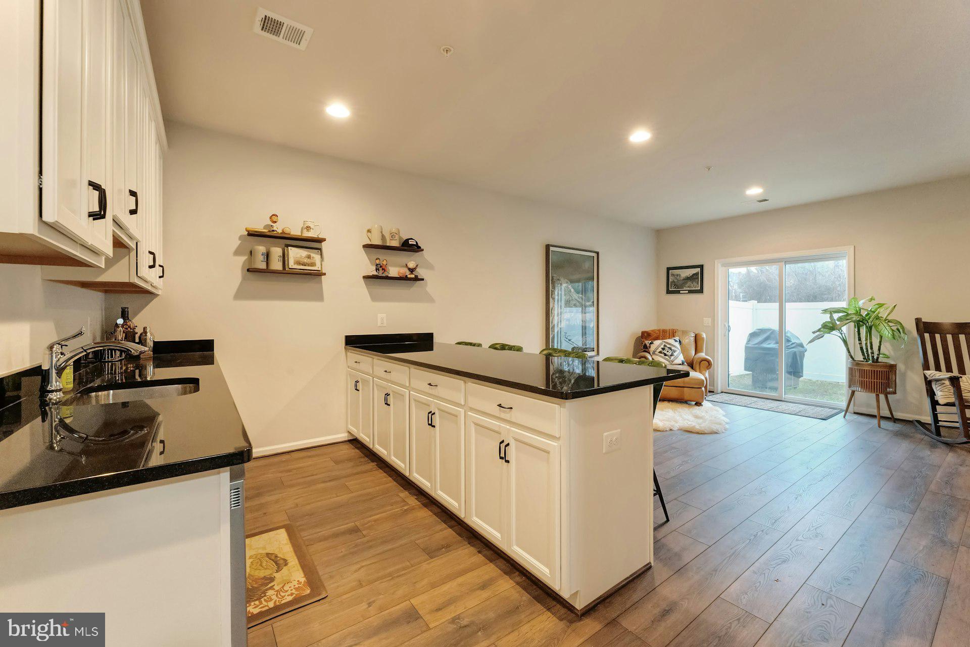 CADENCE AT LANSDOWNE - Residential