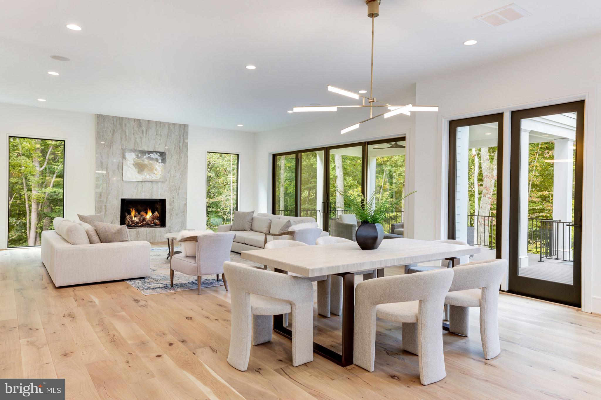 BULL NECK - Residential