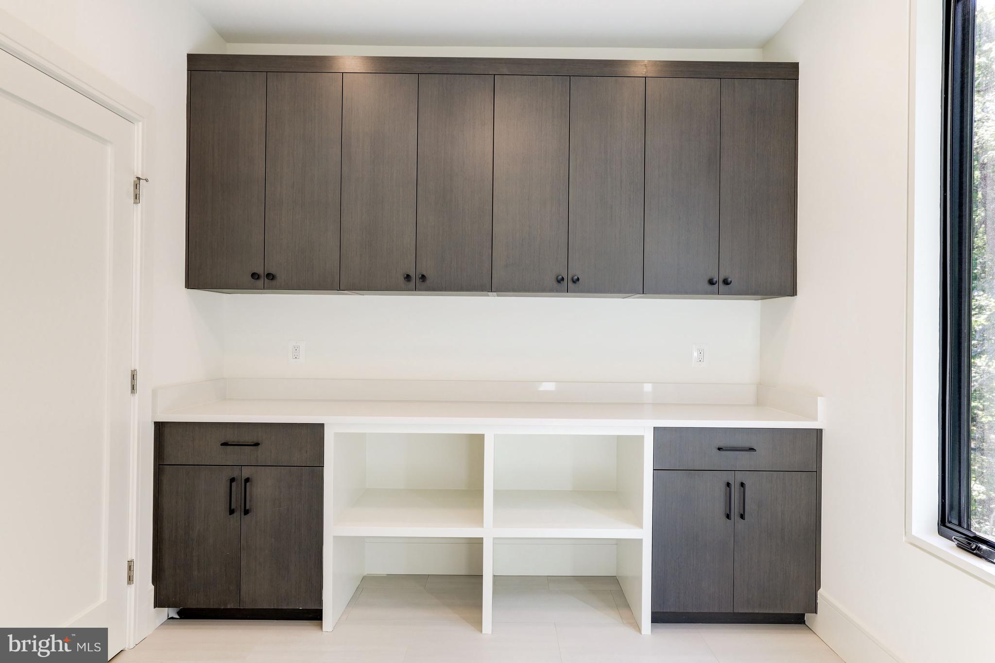 BULL NECK - Residential