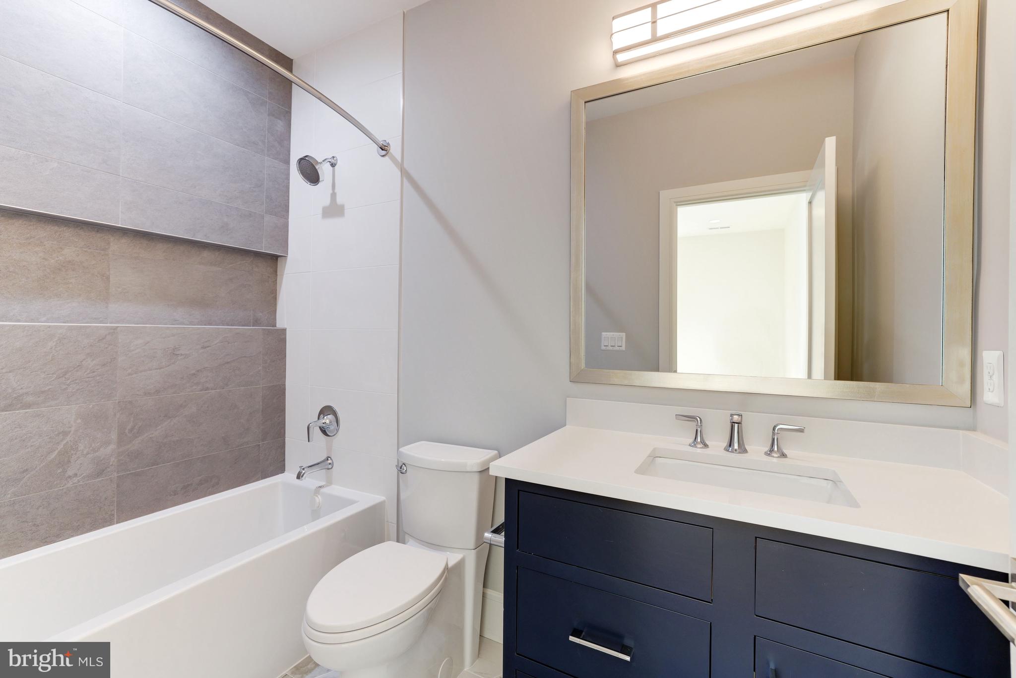 BULL NECK - Residential