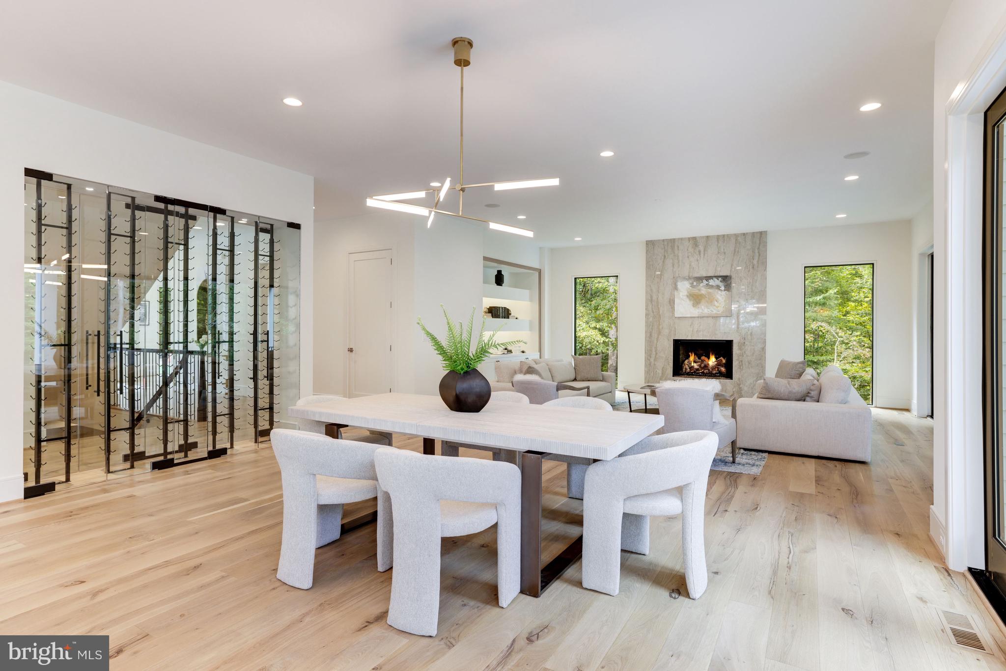 BULL NECK - Residential