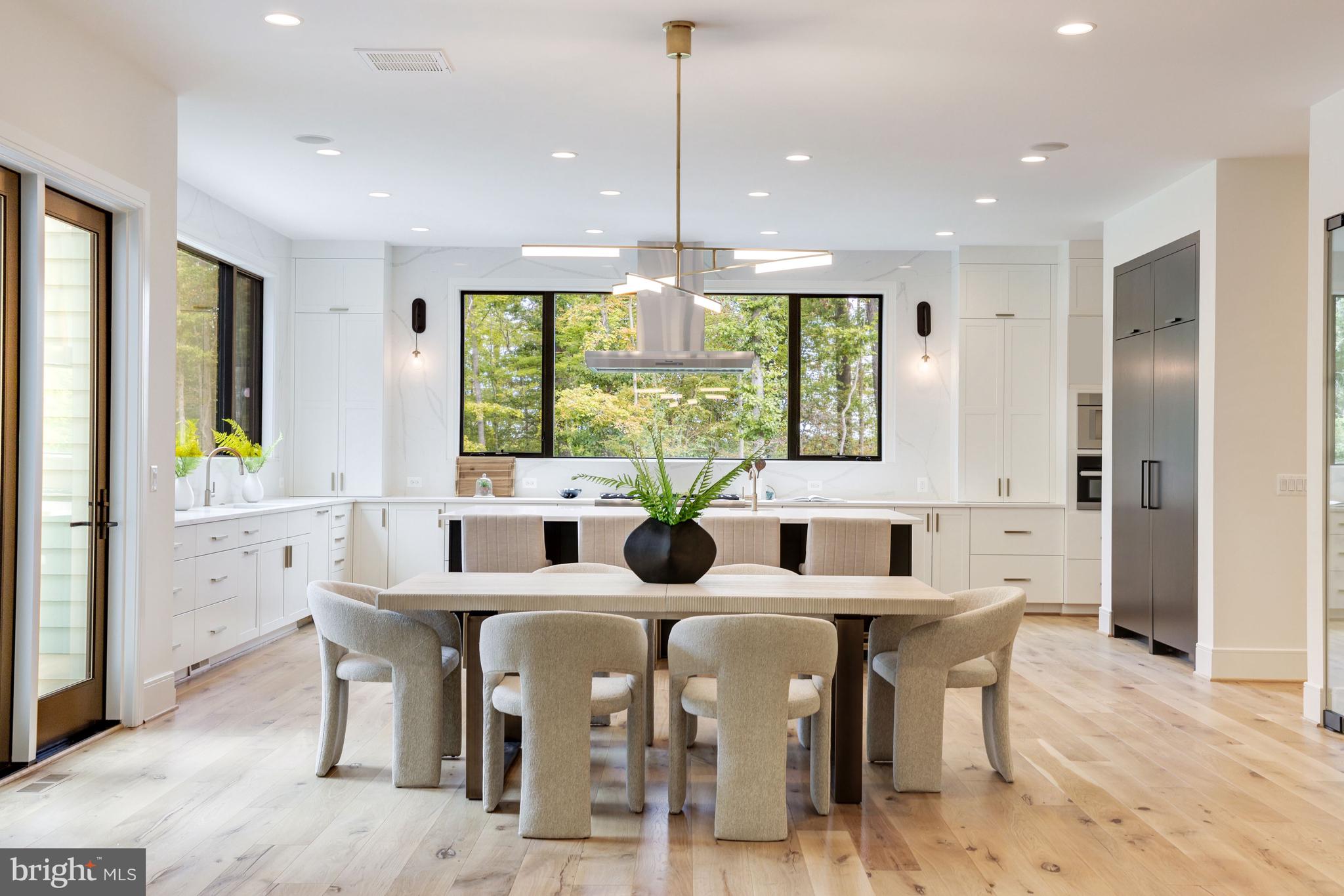 BULL NECK - Residential