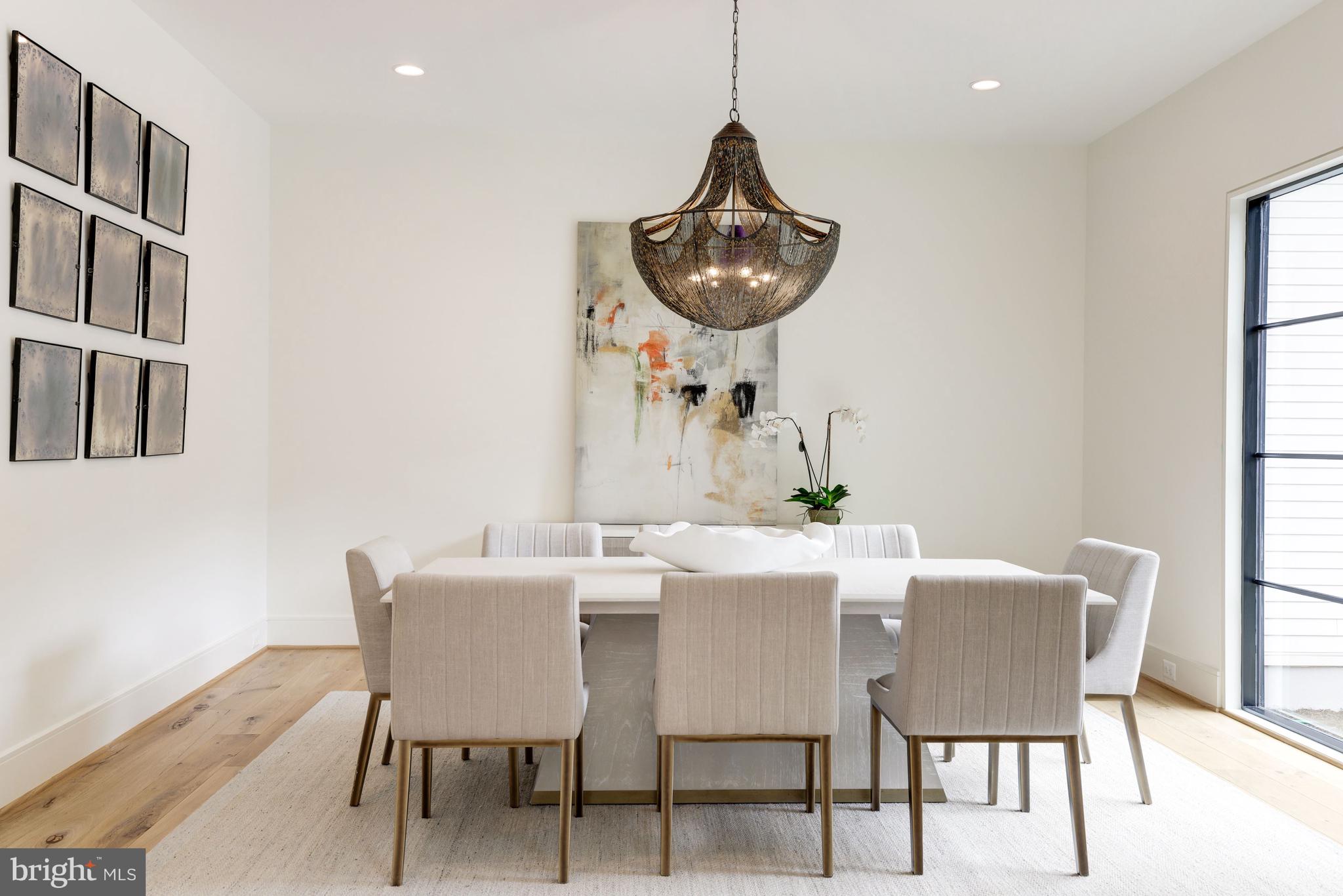 BULL NECK - Residential