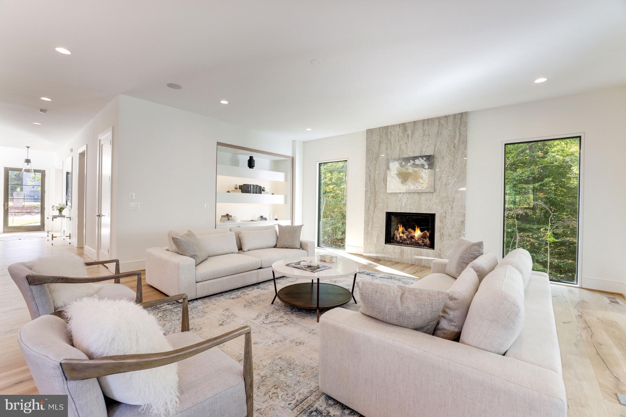 BULL NECK - Residential