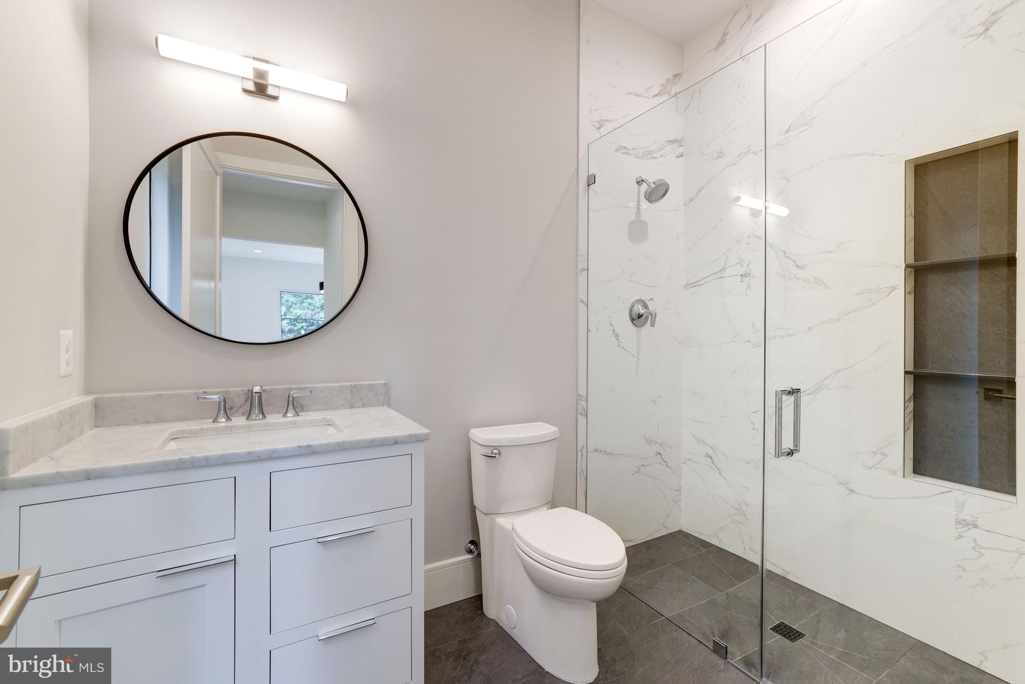 BULL NECK - Residential