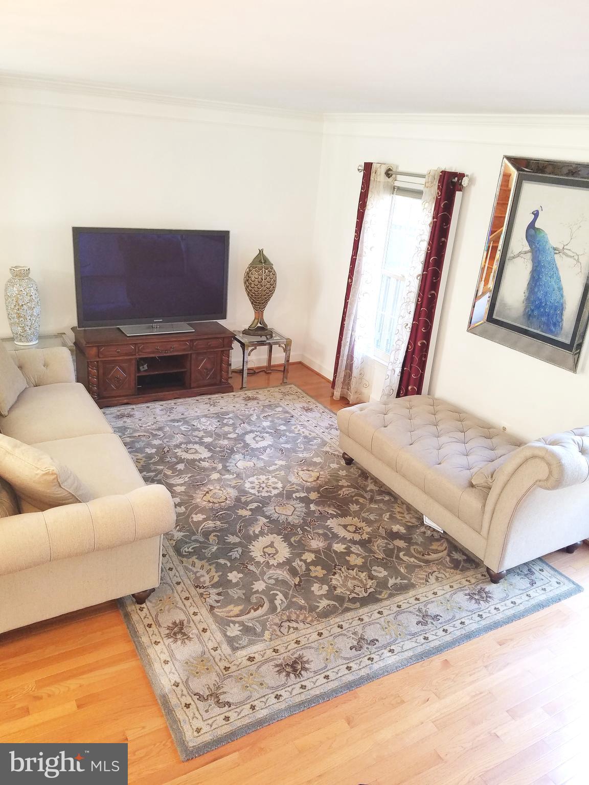 OVERLOOK POINTE - Residential