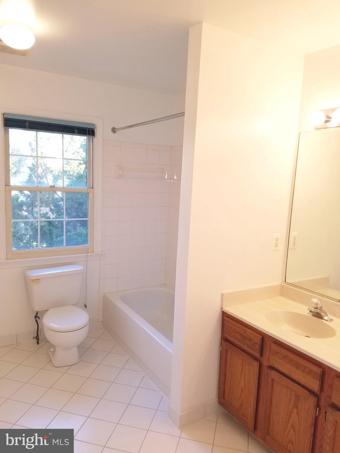 OVERLOOK POINTE - Residential