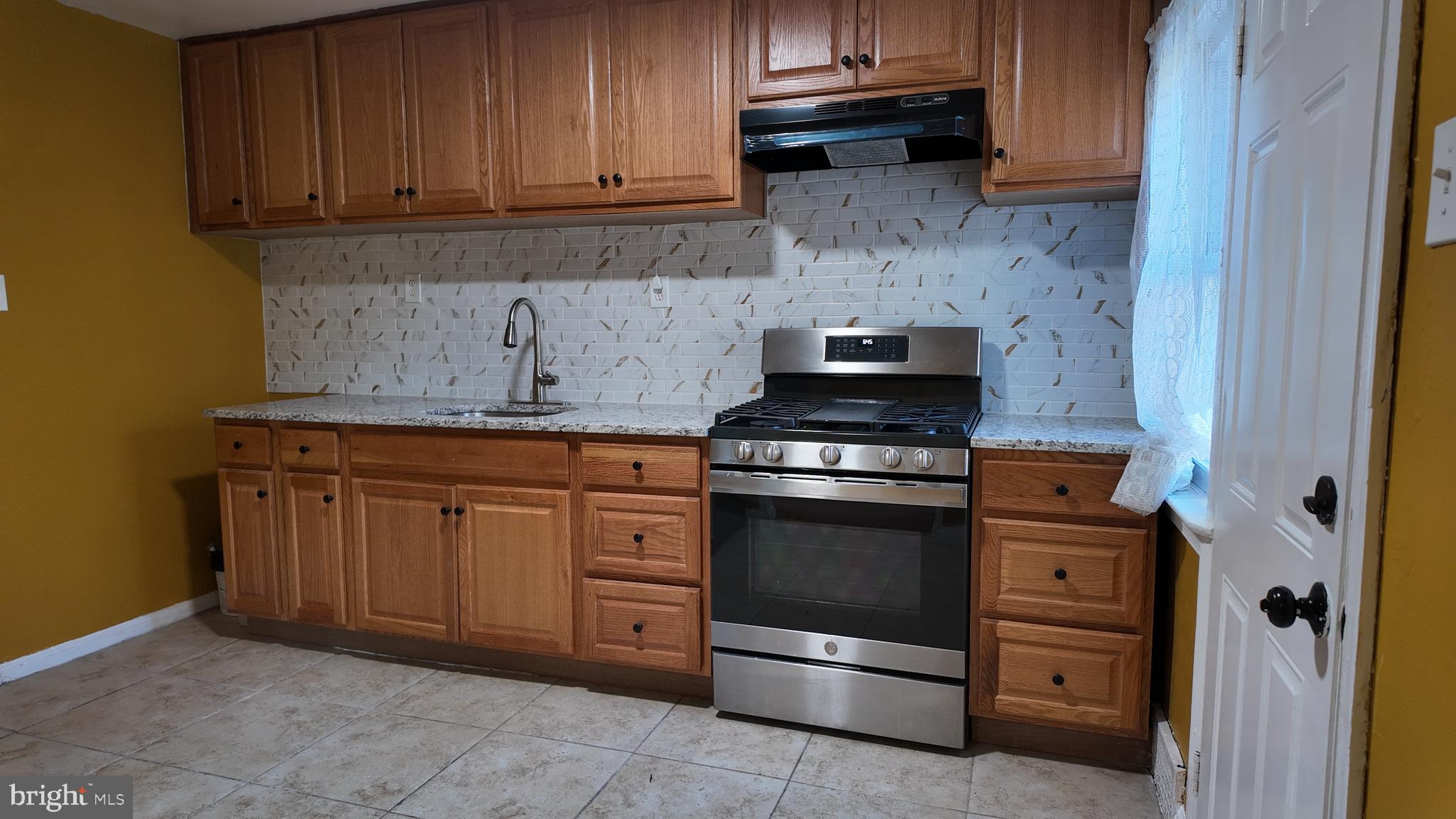 HIGHLAND GARDENS - Residential