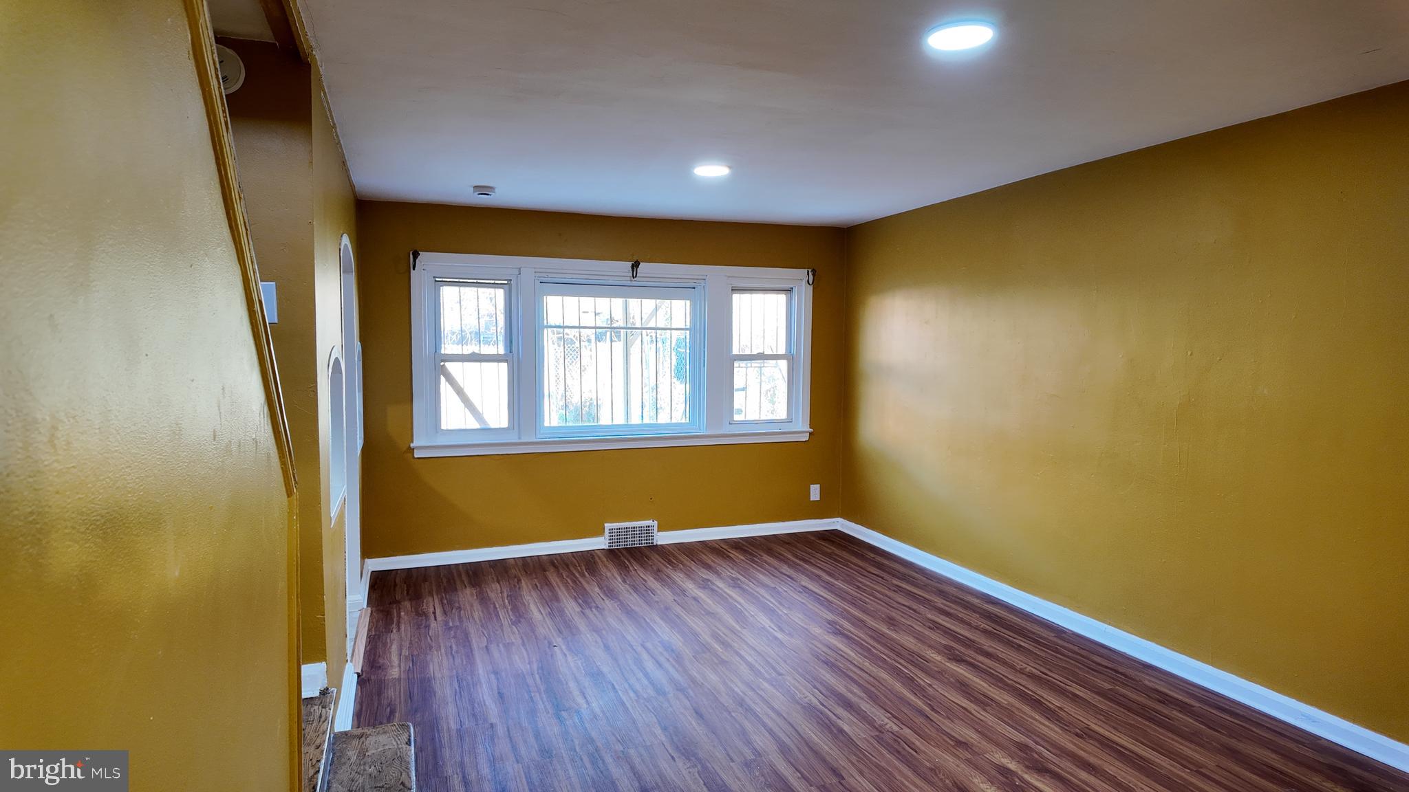 HIGHLAND GARDENS - Residential