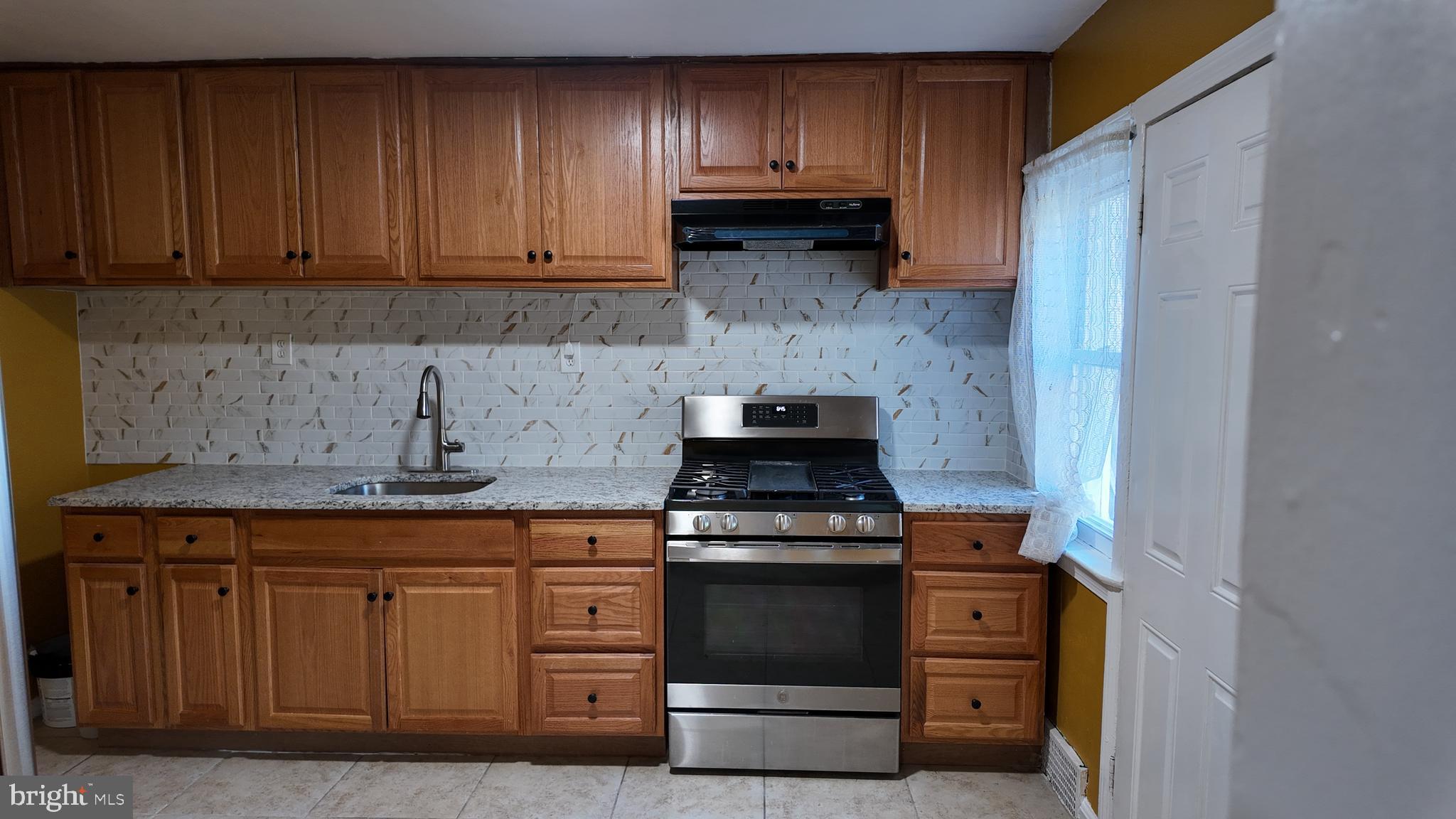 HIGHLAND GARDENS - Residential