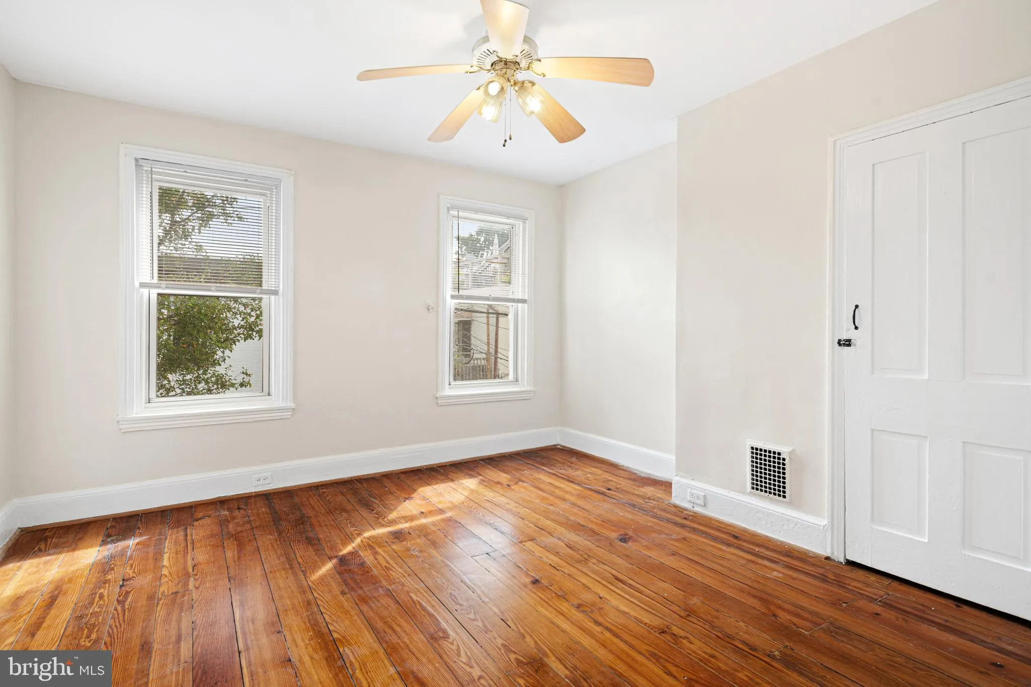 Philadelphia, Pennsylvania 19130, United States, 2 Bedrooms Bedrooms, ,1 BathroomBathrooms,Residential,Active,216554