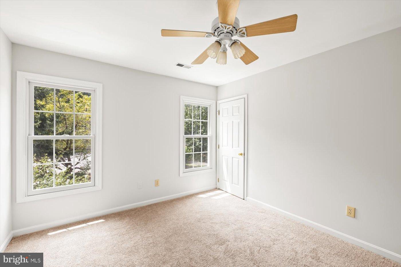 LEE'S HILL GRANDSTAFF NO - Residential