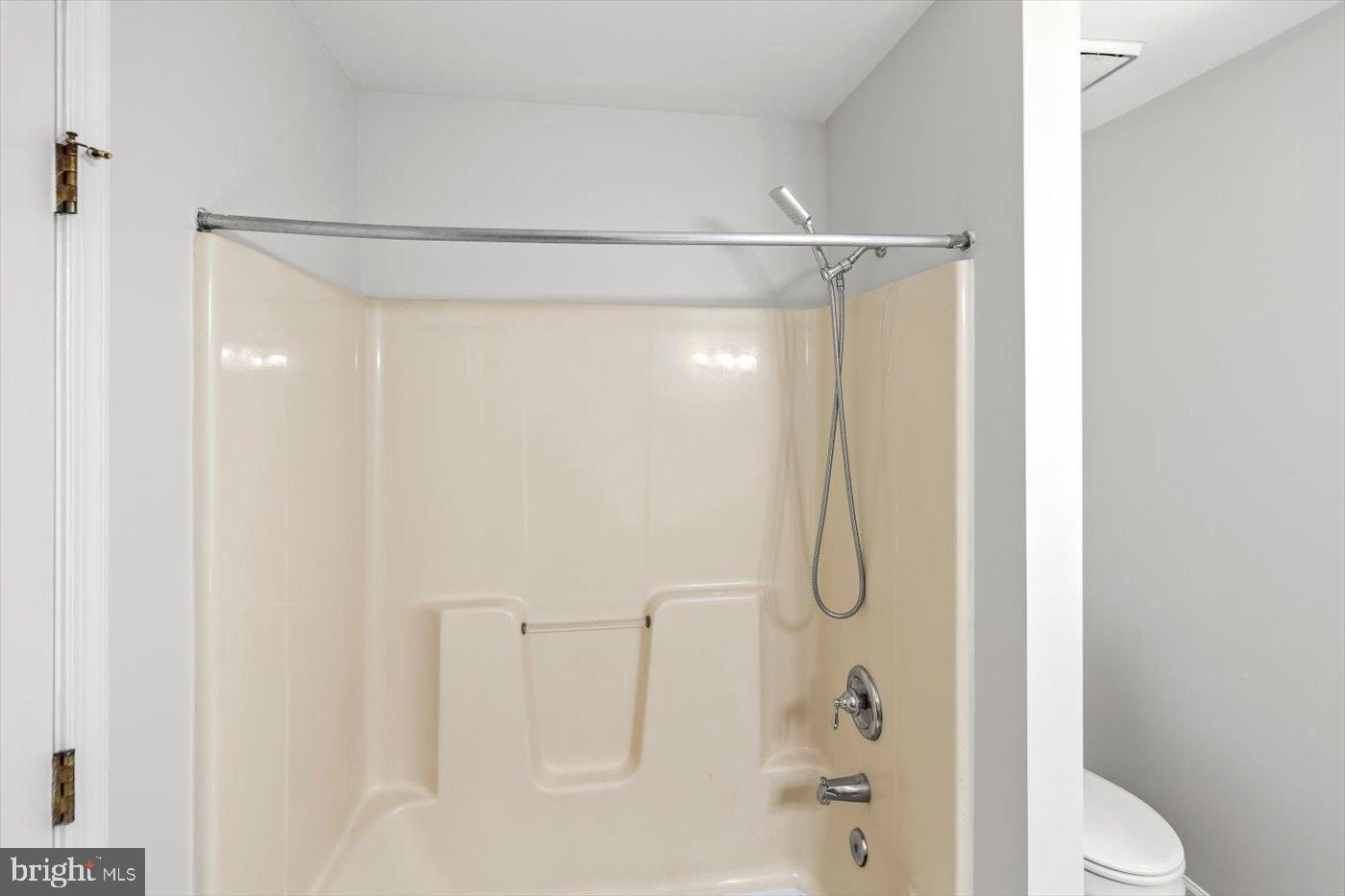 LEE'S HILL GRANDSTAFF NO - Residential