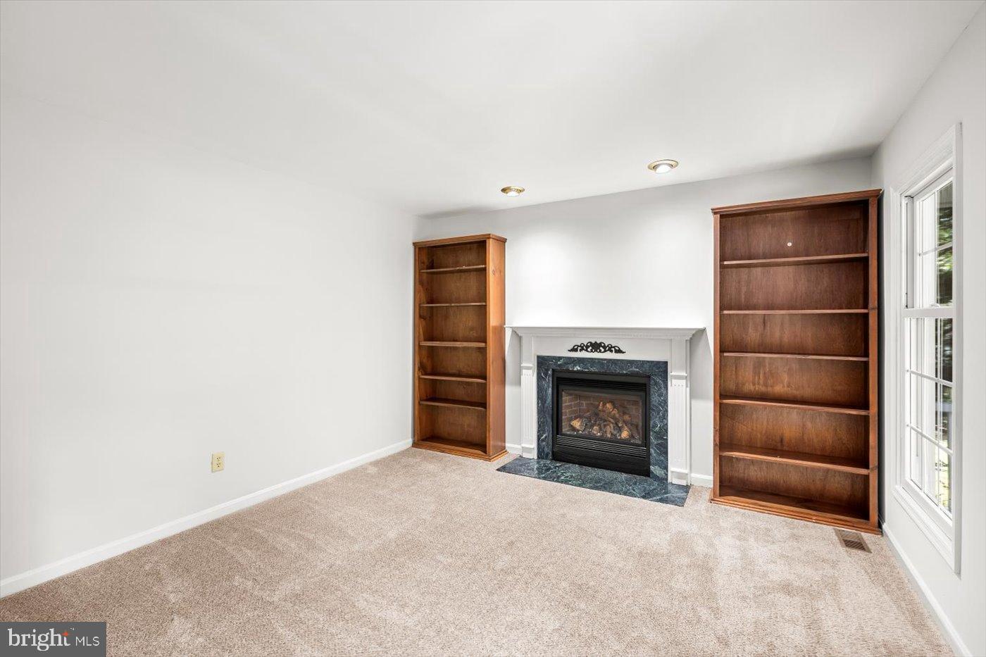 LEE'S HILL GRANDSTAFF NO - Residential