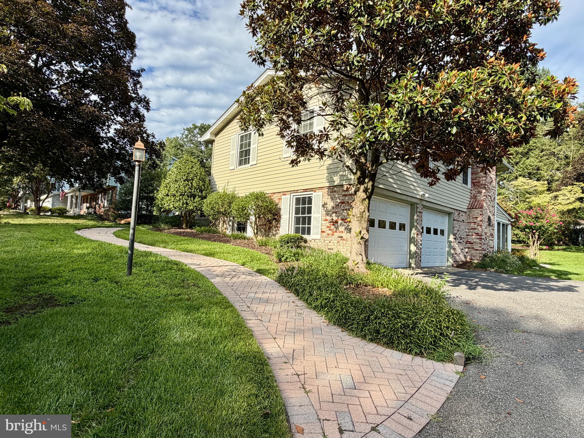 359 PRESWICK WAY