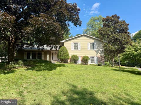 Photo of 359 Preswick Way, SEVERNA PARK, MD 21146 (MLS # MDAA2154858)