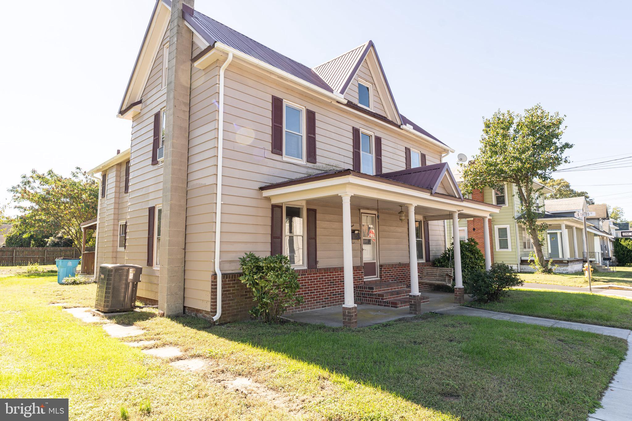 300 E PINE STREET