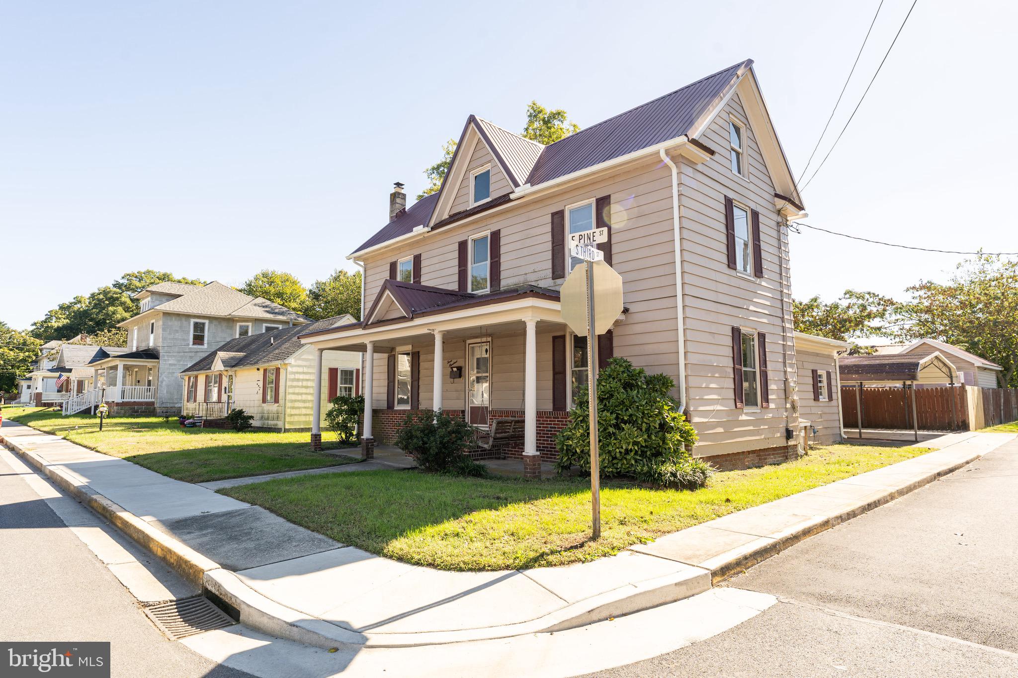 300 E PINE STREET