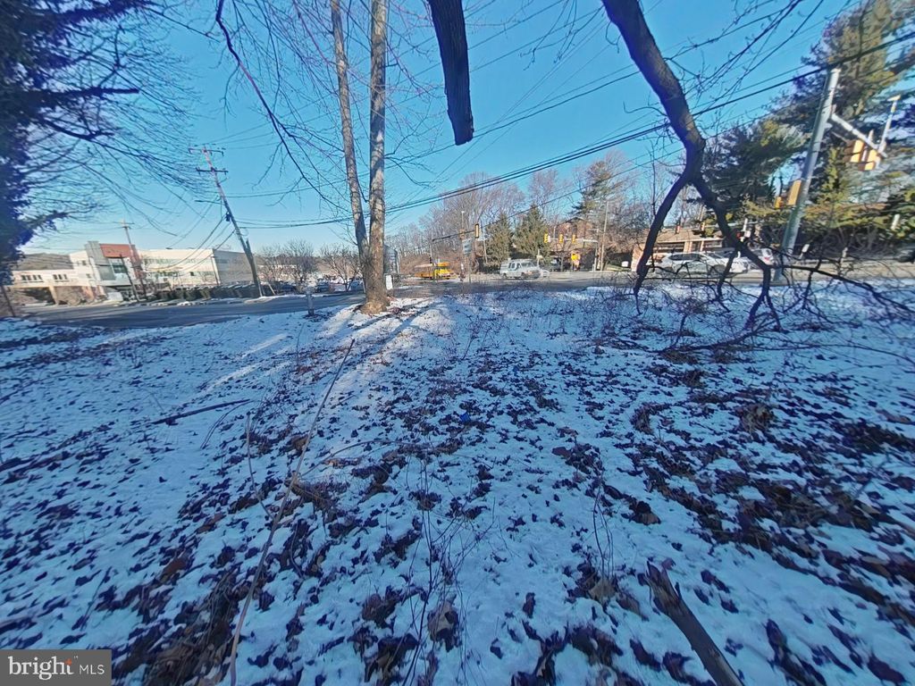Photo of 1950 West Chester Pike, HAVERTOWN, PA 19083 (MLS # PADE2098308)
