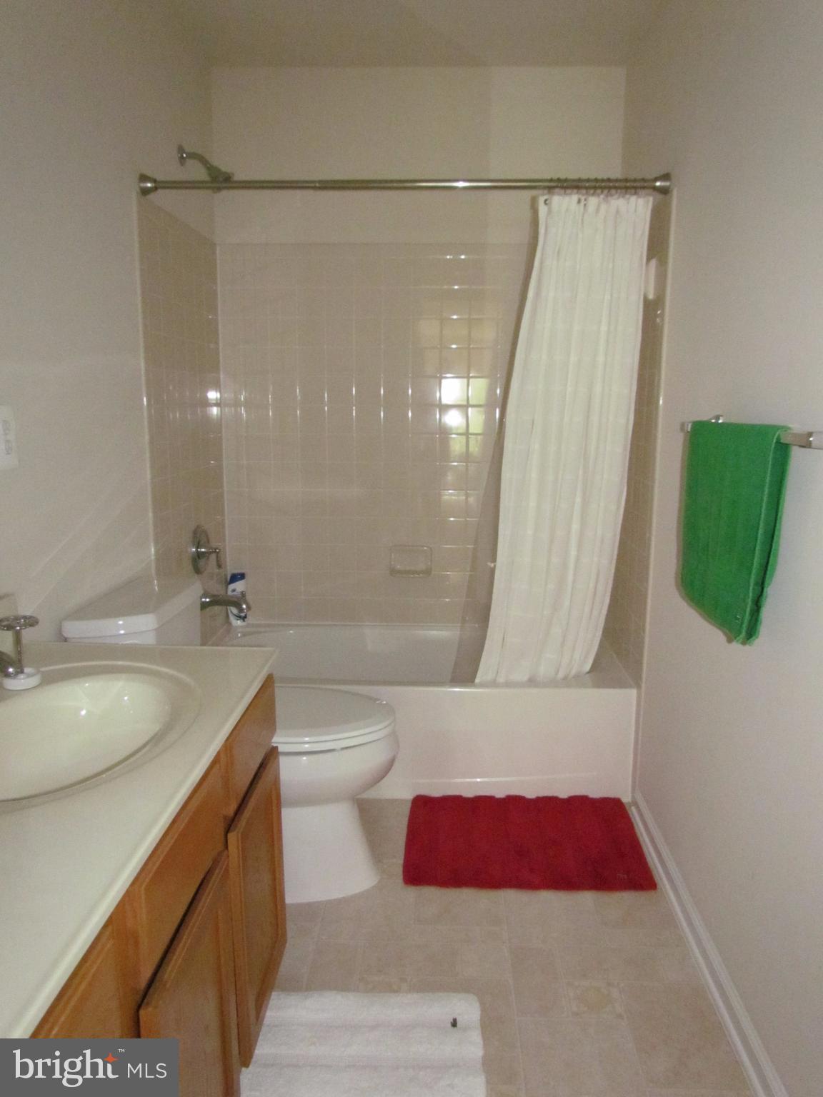 WESTBURY PUB - Residential Lease