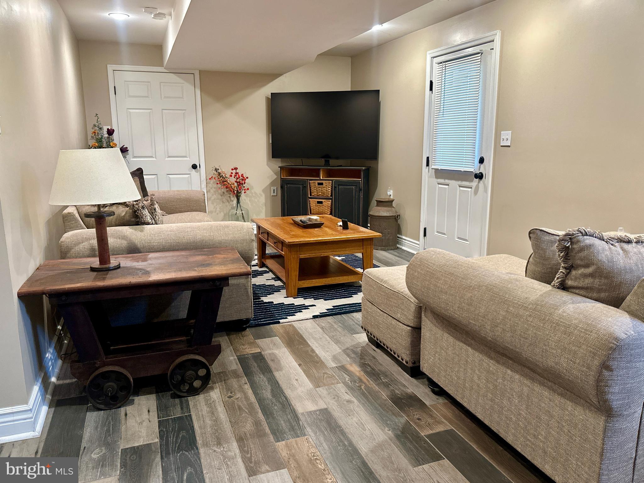 TWIN CREEKS - Residential