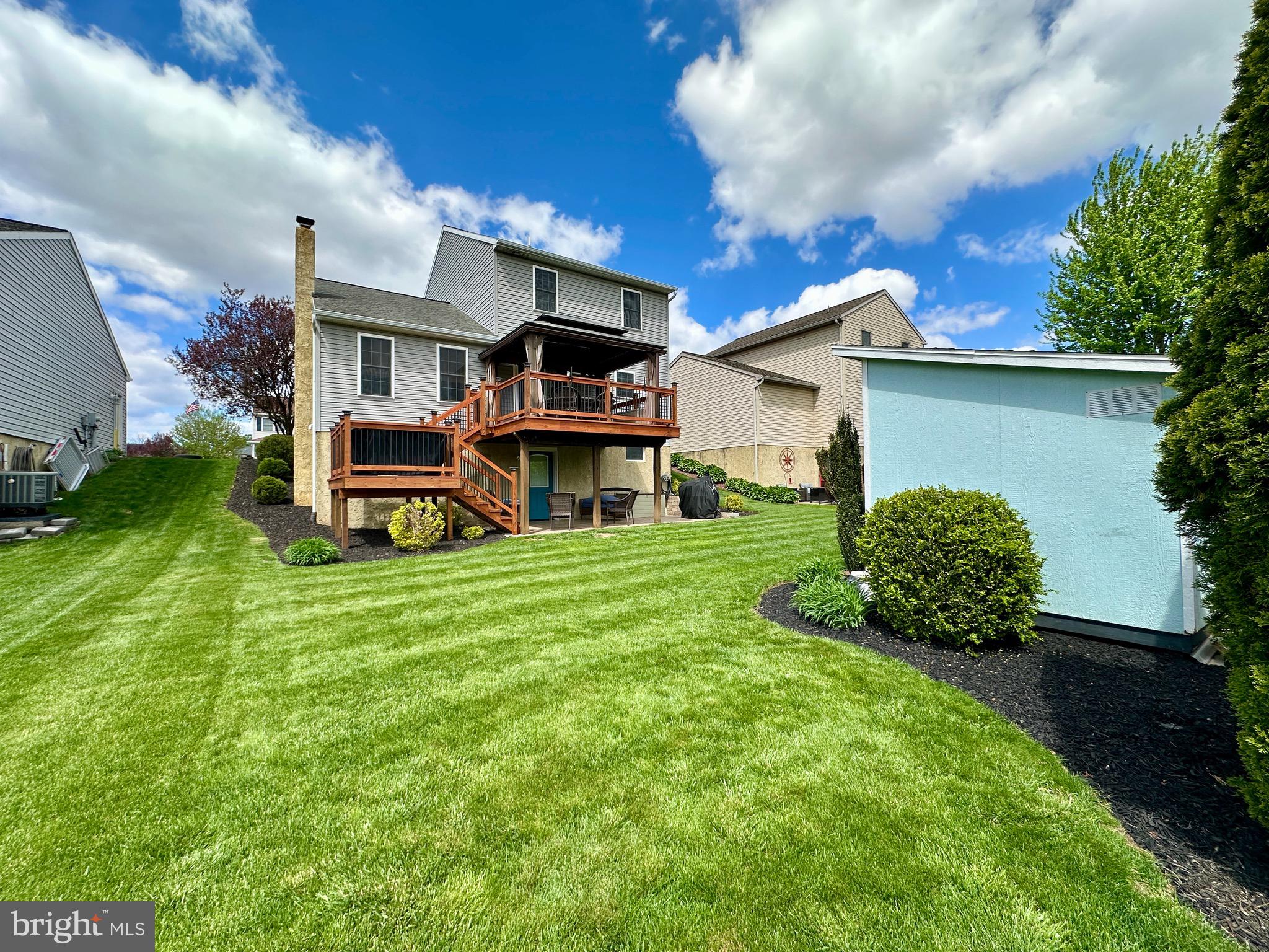 TWIN CREEKS - Residential