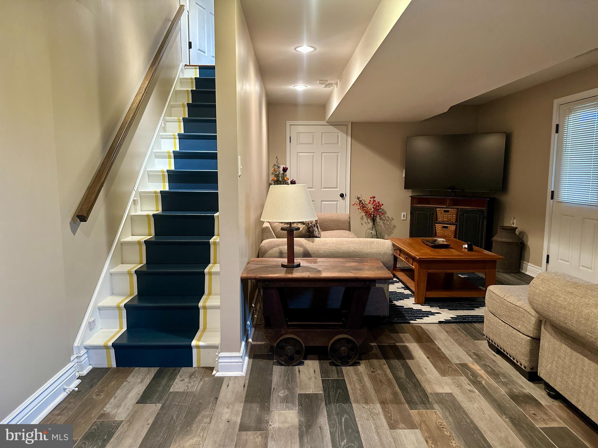 TWIN CREEKS - Residential