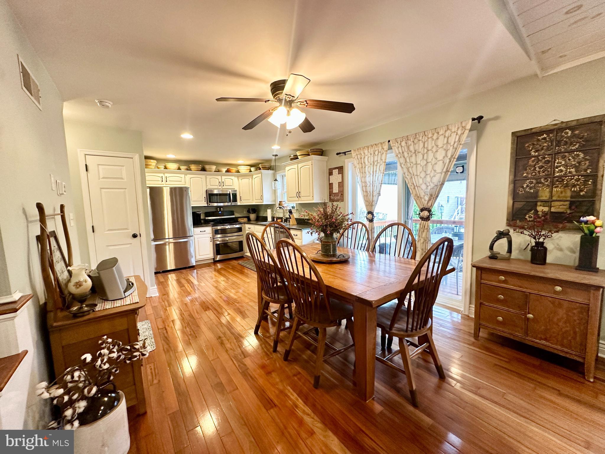 TWIN CREEKS - Residential