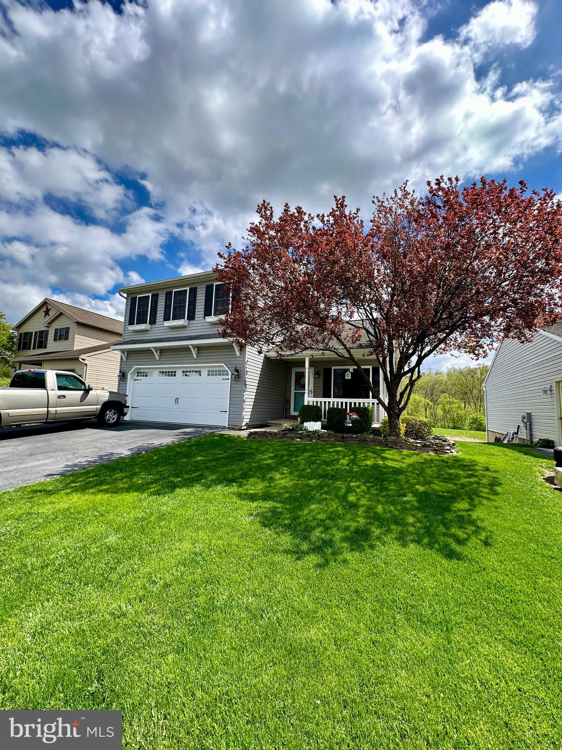 TWIN CREEKS - Residential