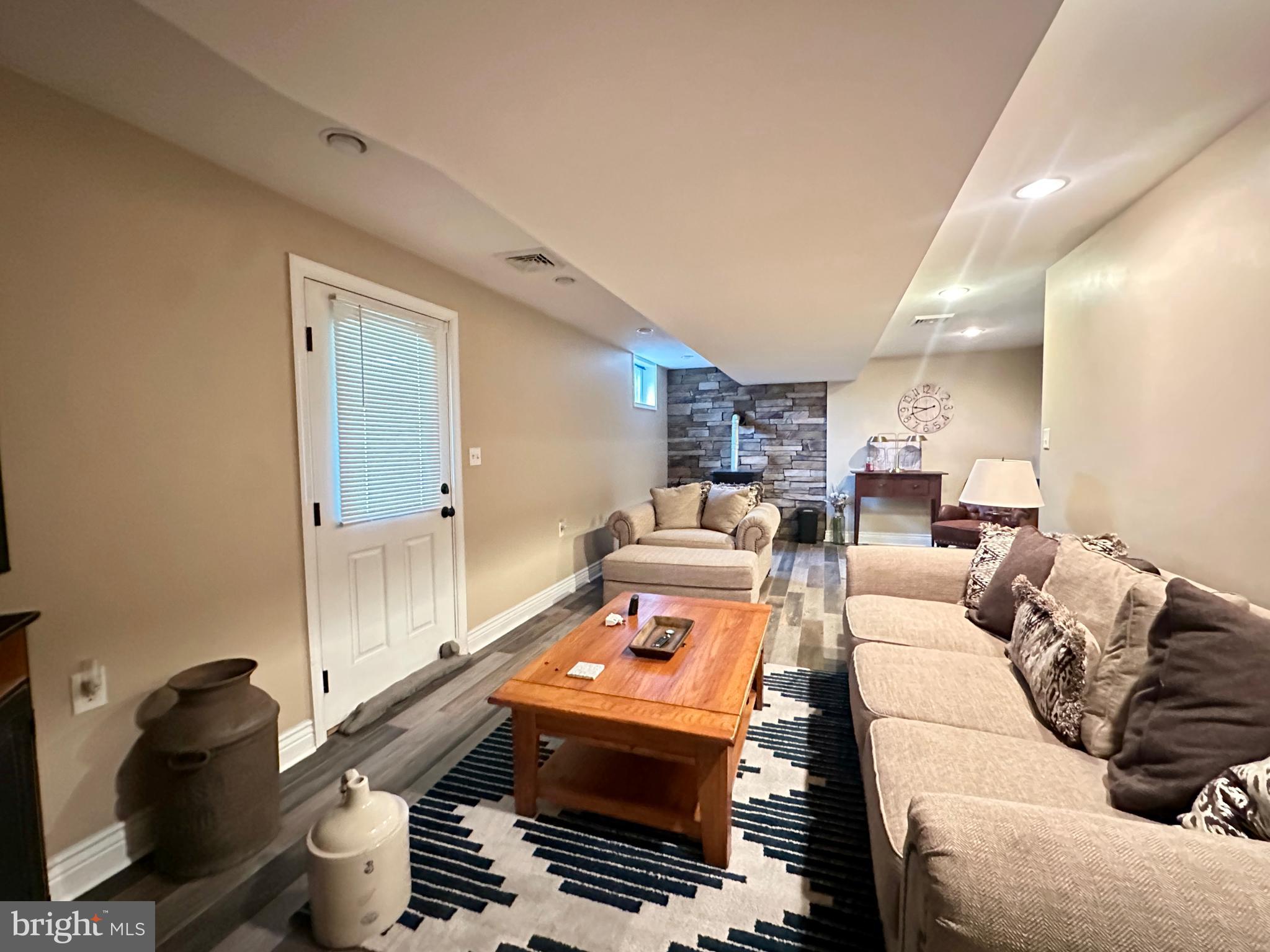 TWIN CREEKS - Residential