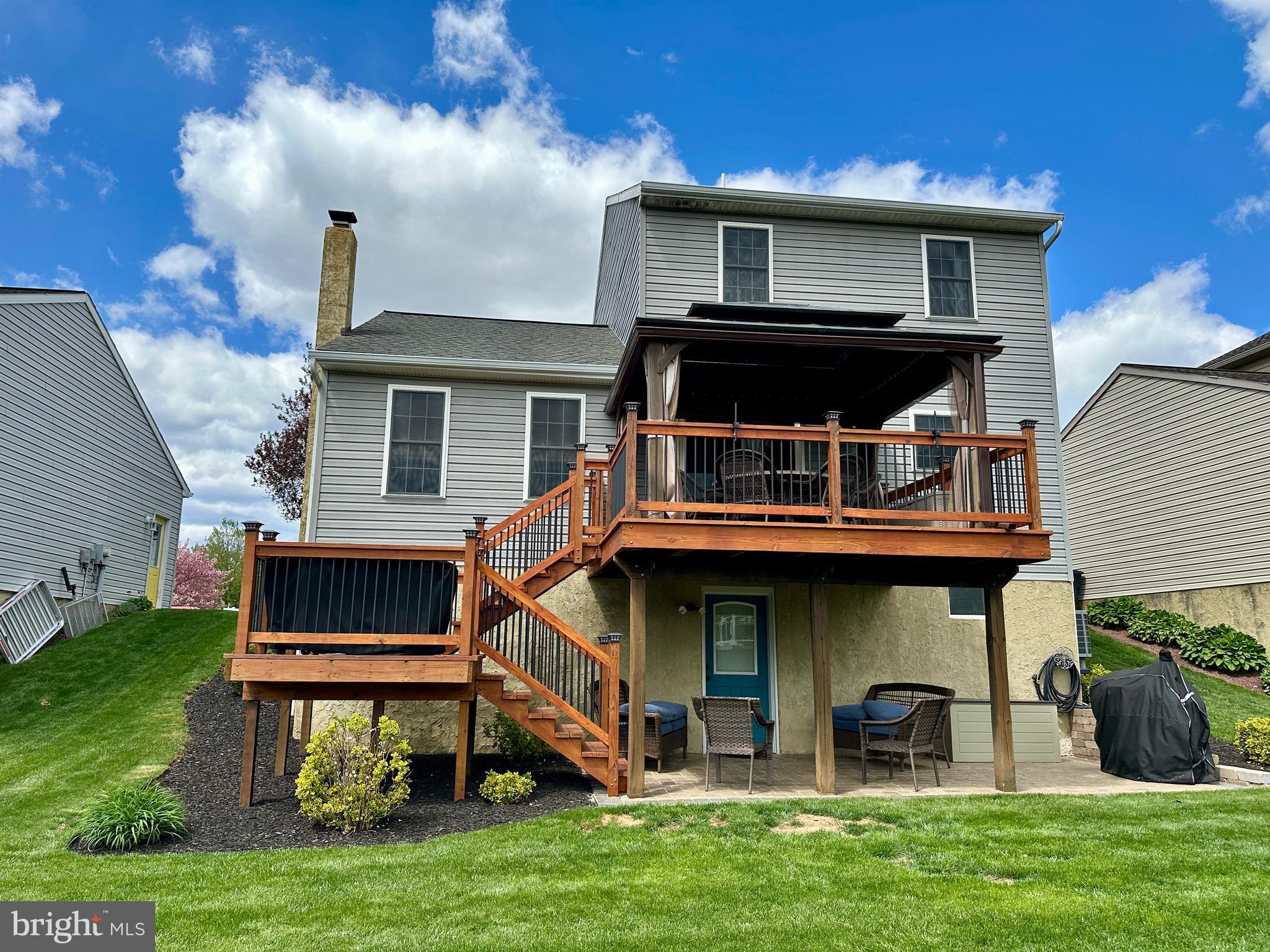 TWIN CREEKS - Residential