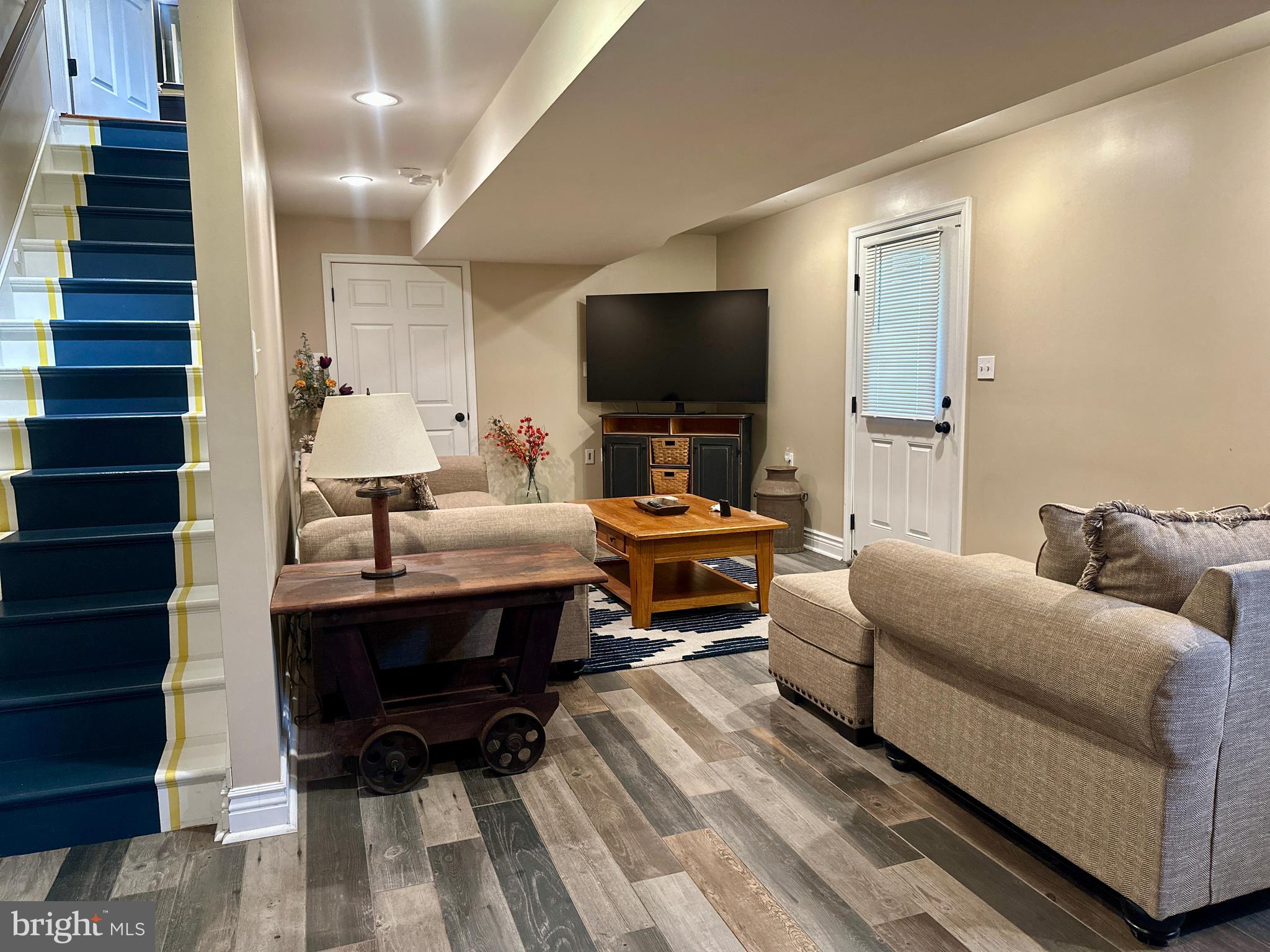 TWIN CREEKS - Residential