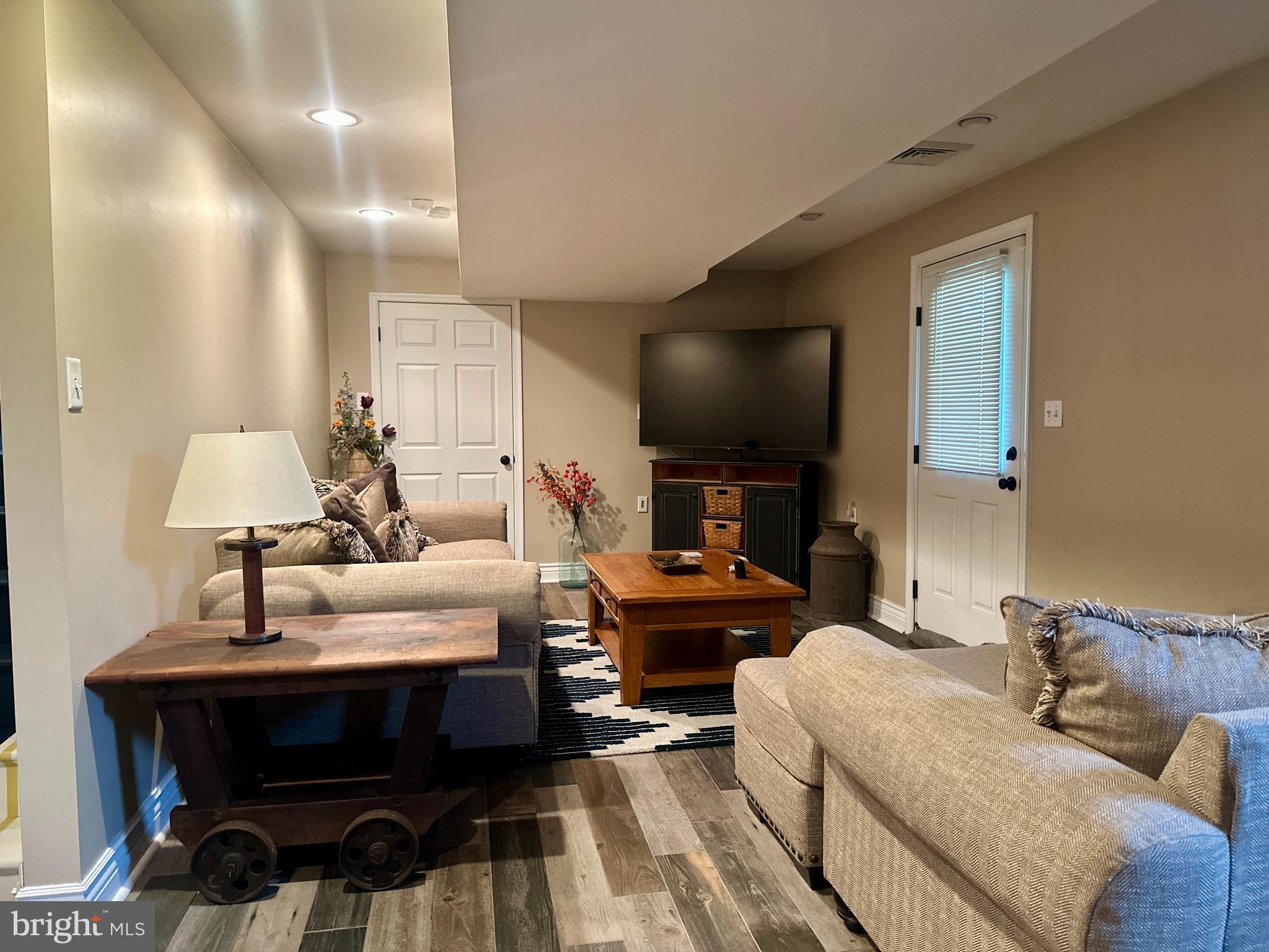 TWIN CREEKS - Residential