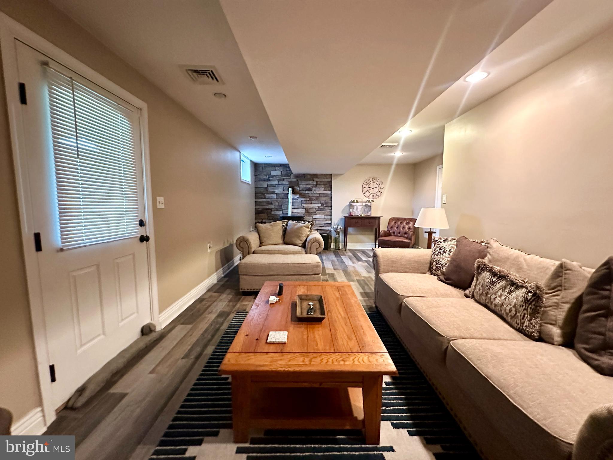 TWIN CREEKS - Residential