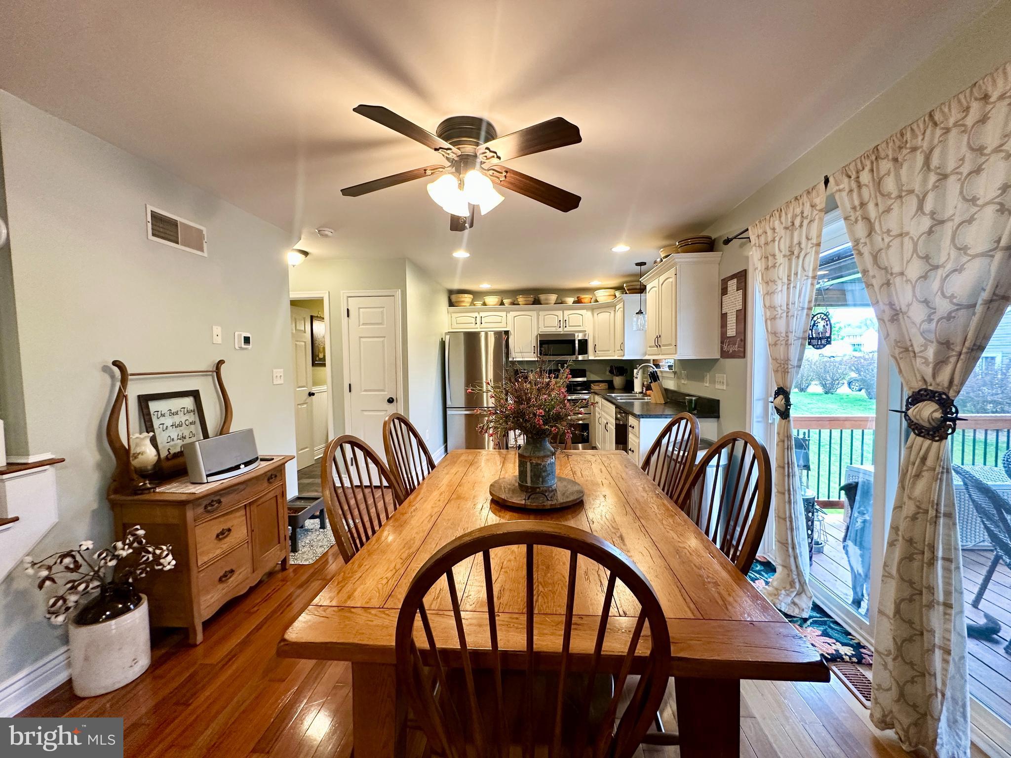 TWIN CREEKS - Residential