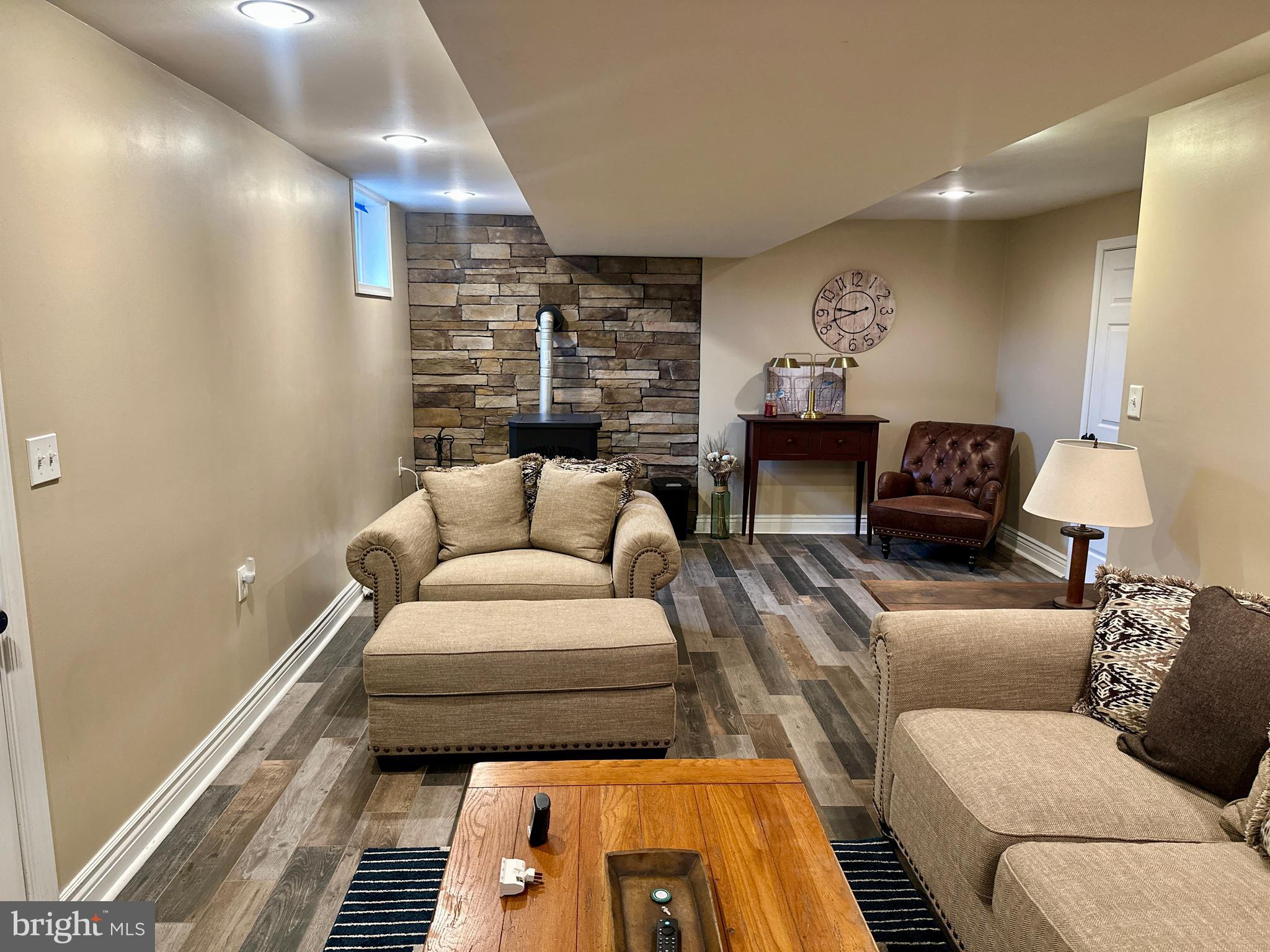 TWIN CREEKS - Residential