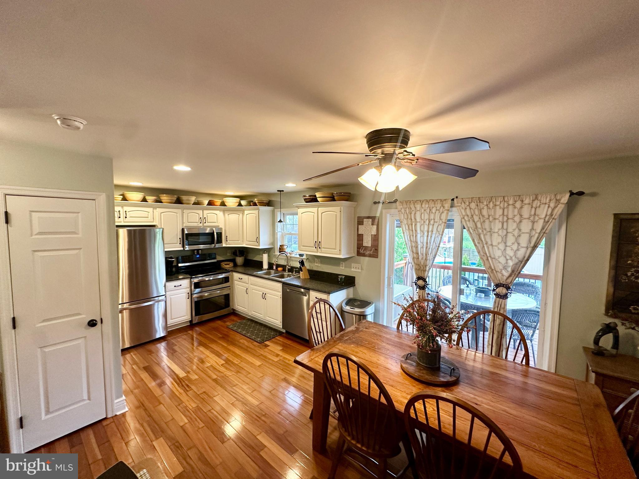 TWIN CREEKS - Residential
