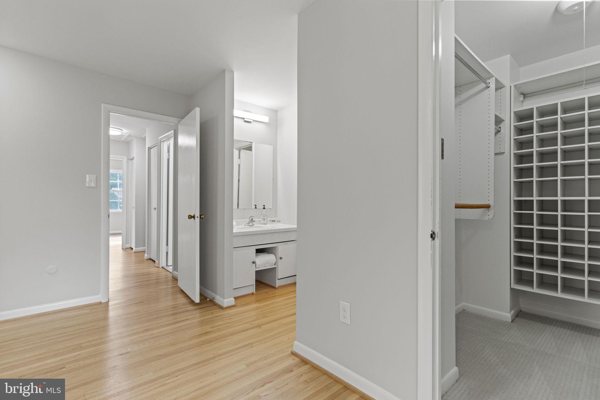 STONEGATE - Residential