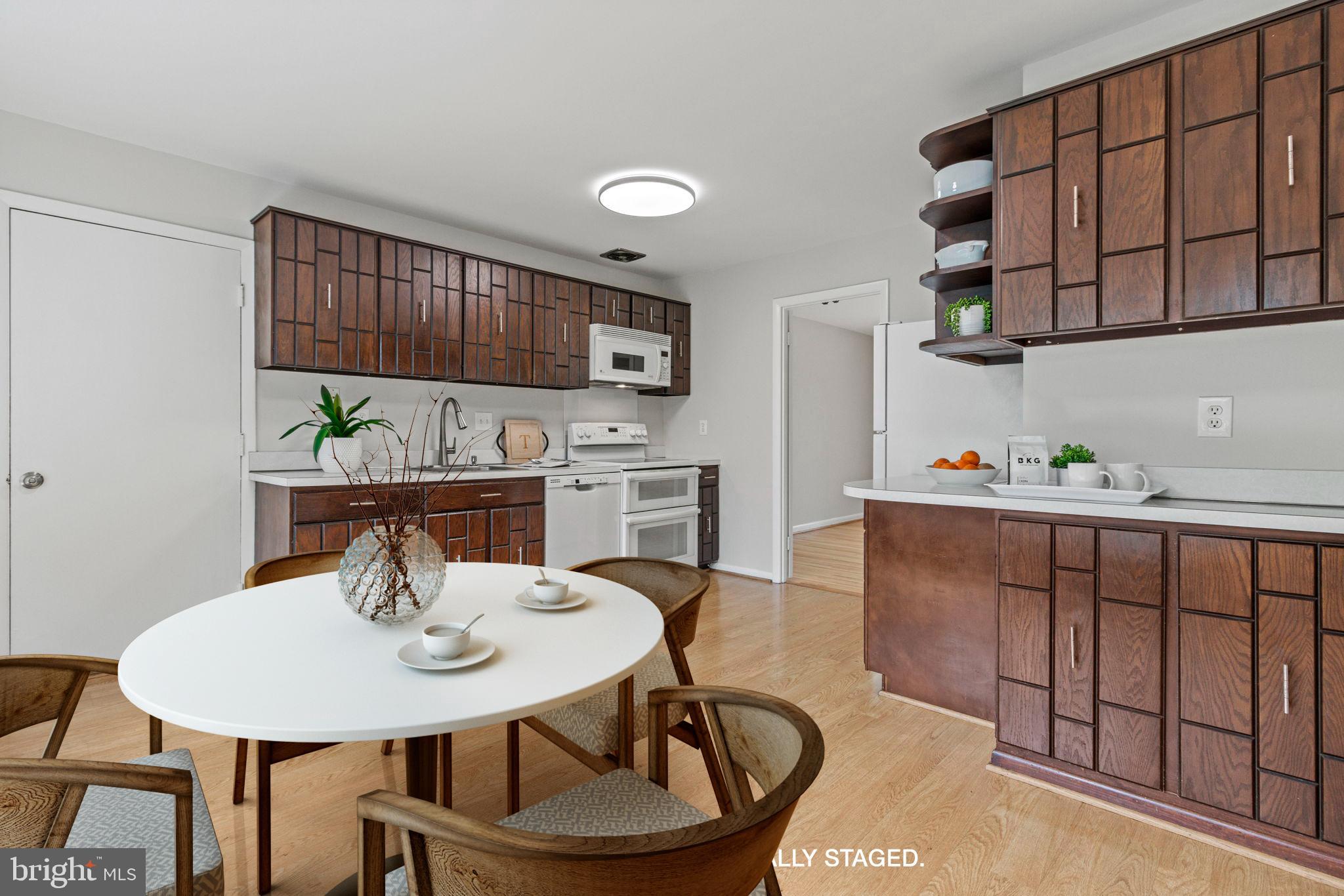 STONEGATE - Residential