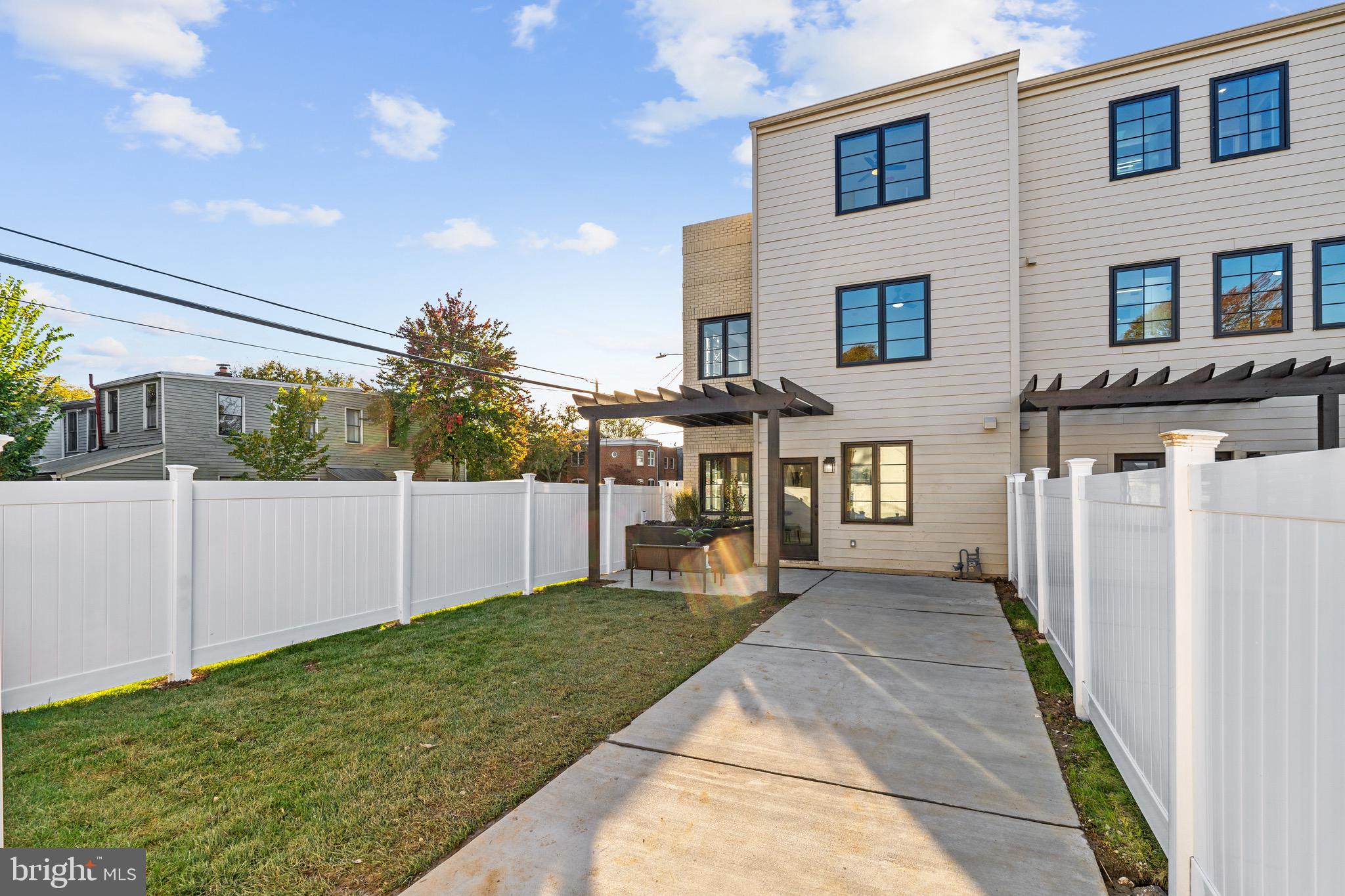 PARKER GRAY - Residential