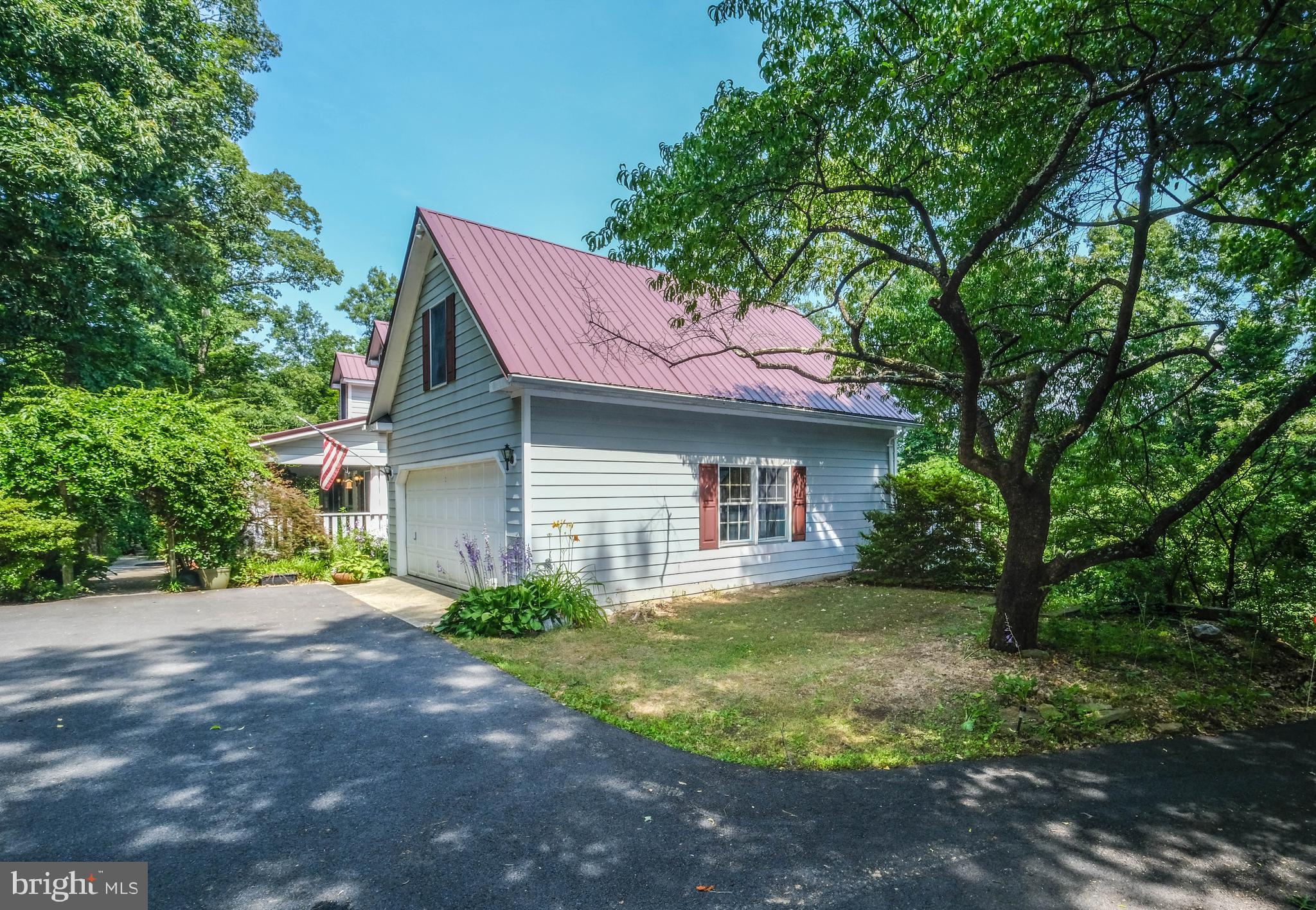 148 GREEN HILL RIDGE COURT