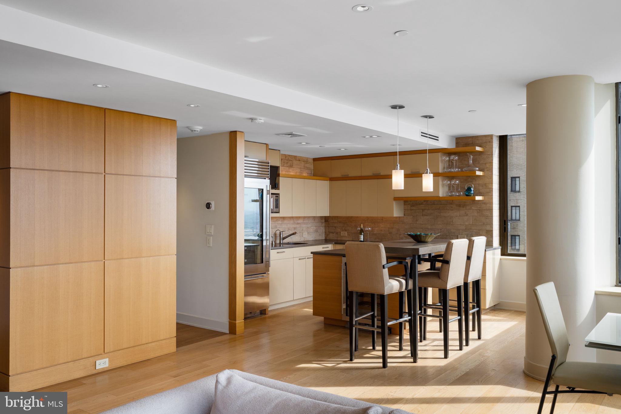 RITTENHOUSE SQUARE - Residential