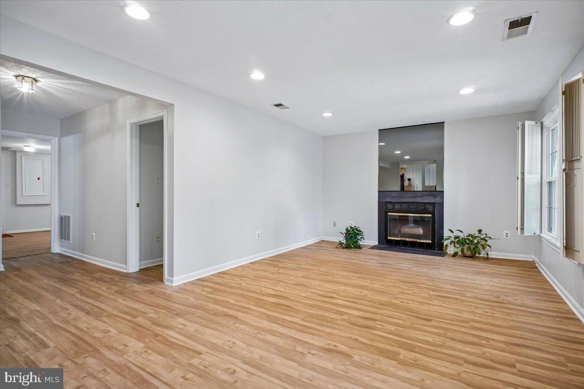 TIMBERLAKE ESTATES SOUTH - Residential