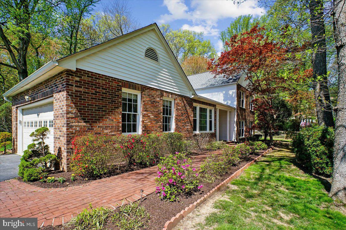 TIMBERLAKE ESTATES SOUTH - Residential