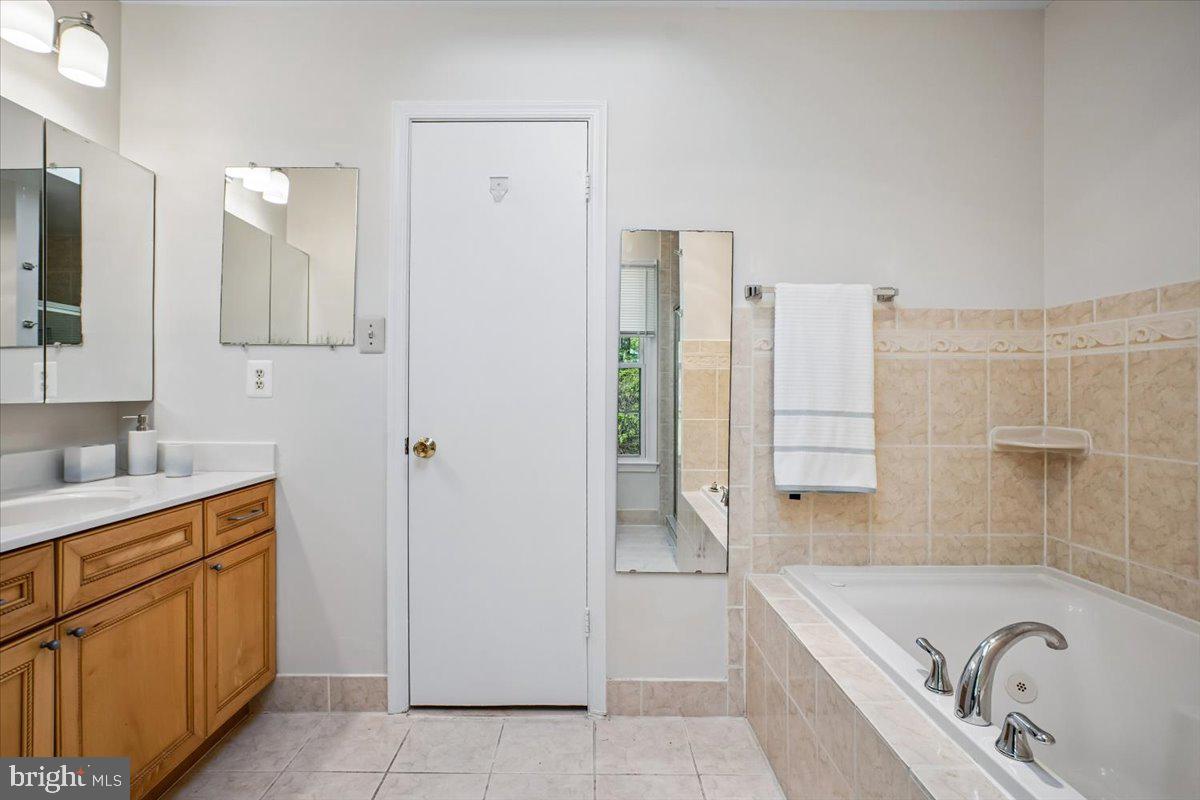 TIMBERLAKE ESTATES SOUTH - Residential