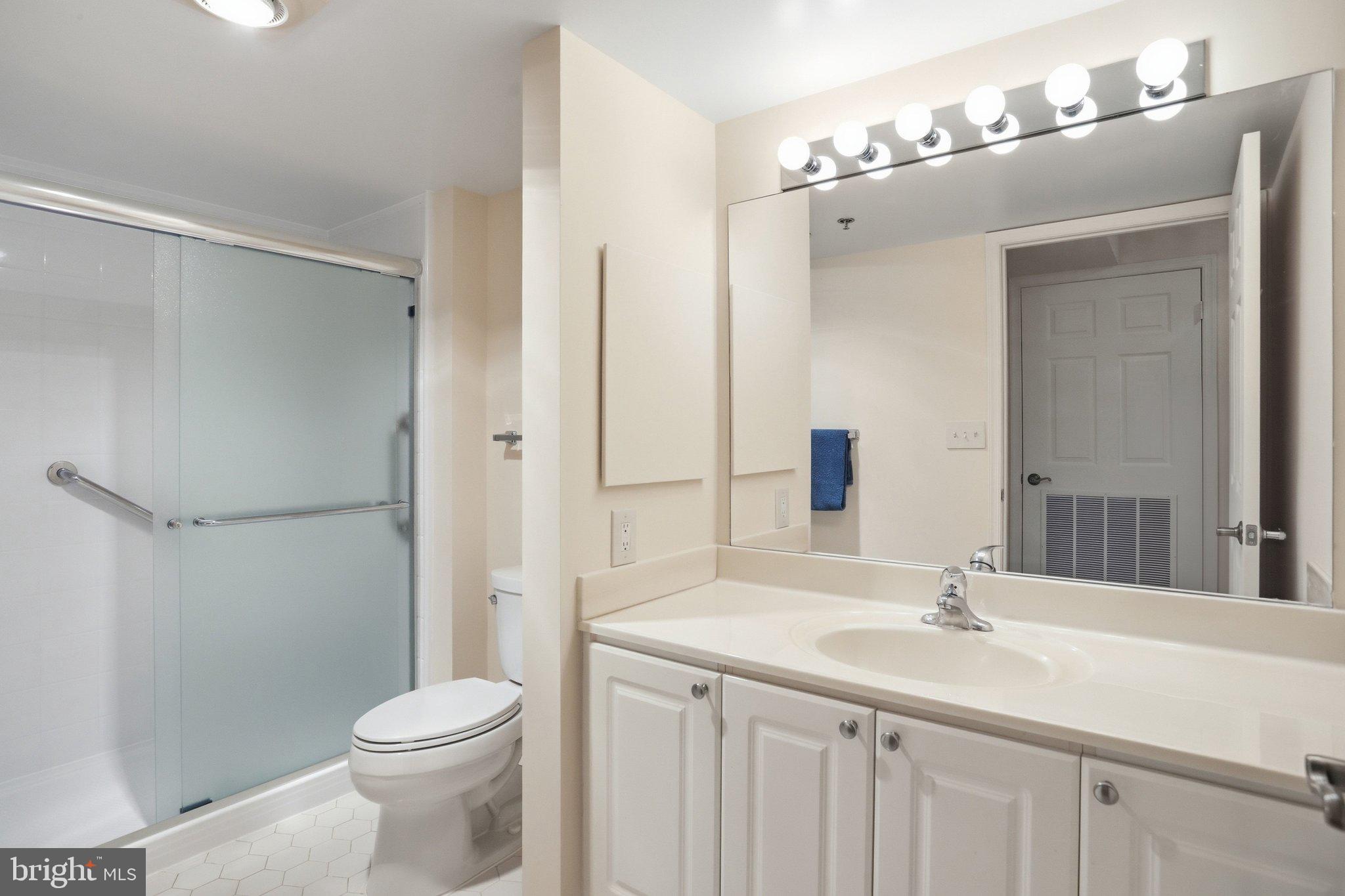 LANSDOWNE WOODS - Residential